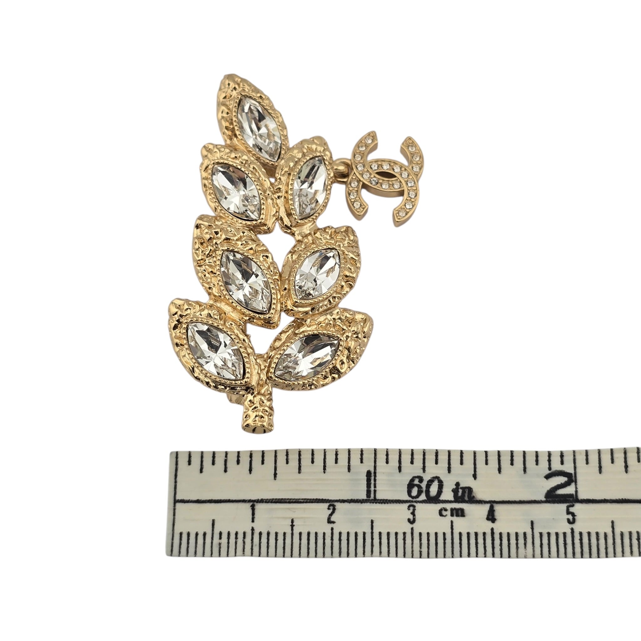 Chanel CC Gold Crystal Leaf Brooch 2025 CHANEL