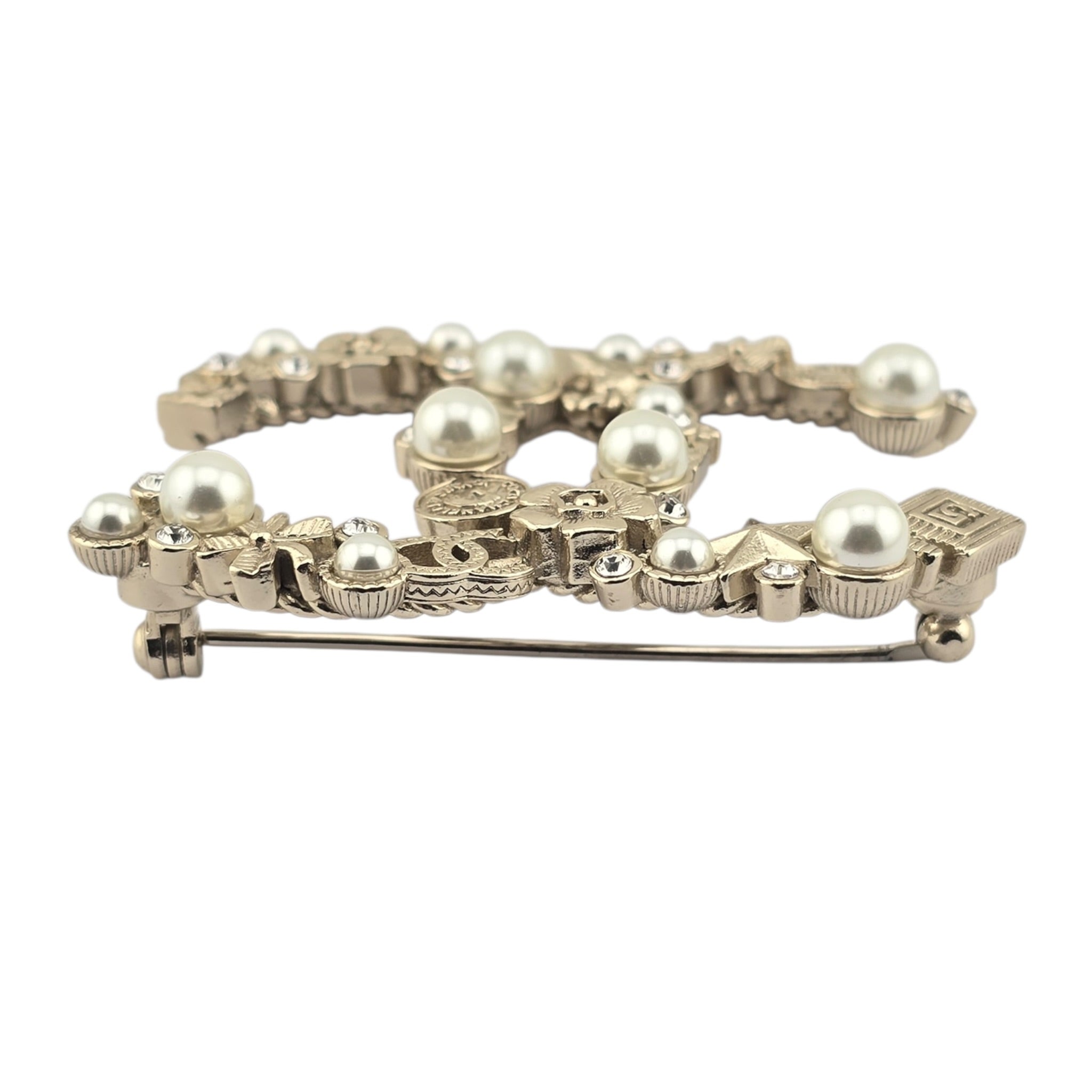 Chanel CC Faux Pearl Gold Brooch 2020 CHANEL