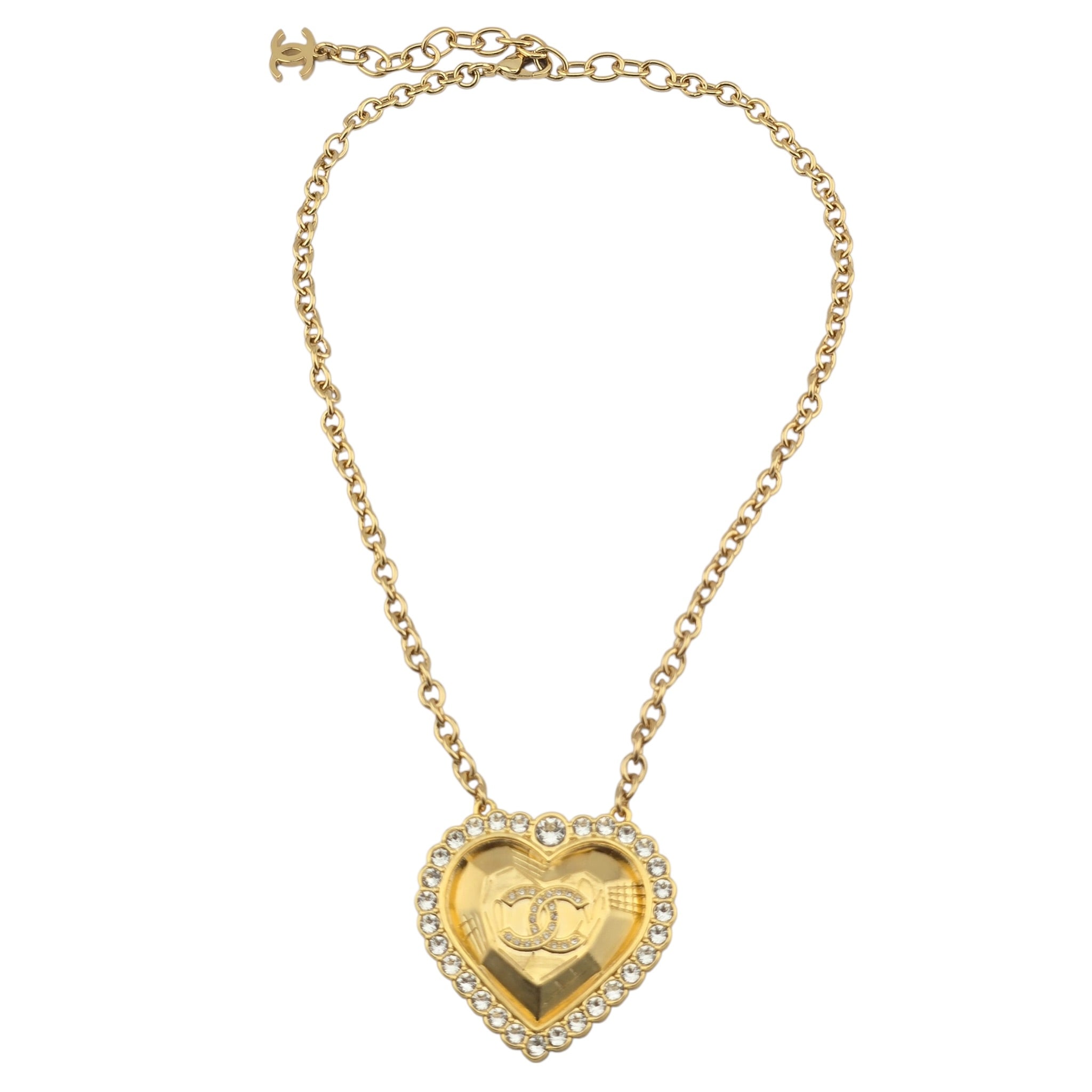 Chanel CC Gold Pendant Heart Necklace 2025 CHANEL