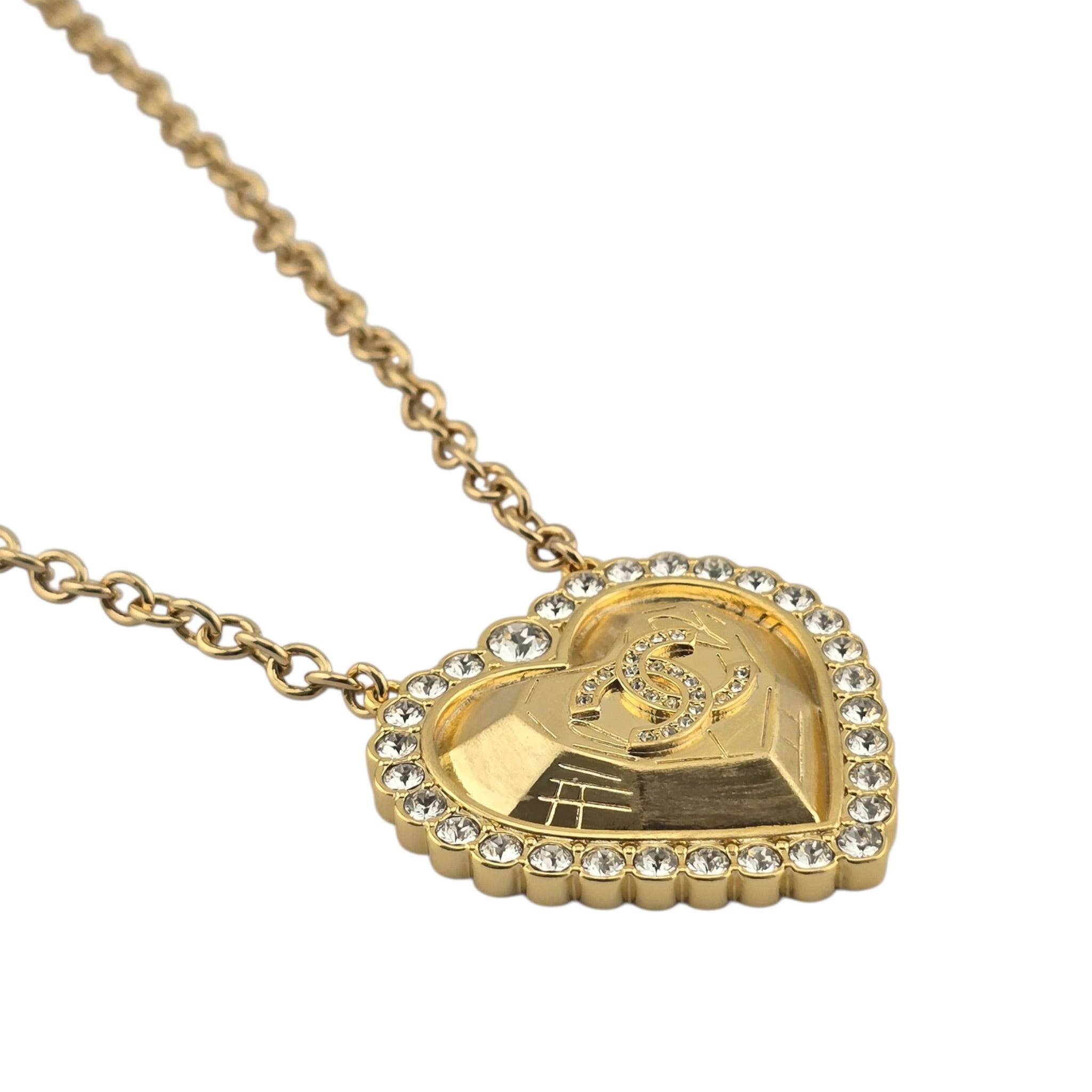 Chanel CC Gold Pendant Heart Necklace 2025 CHANEL