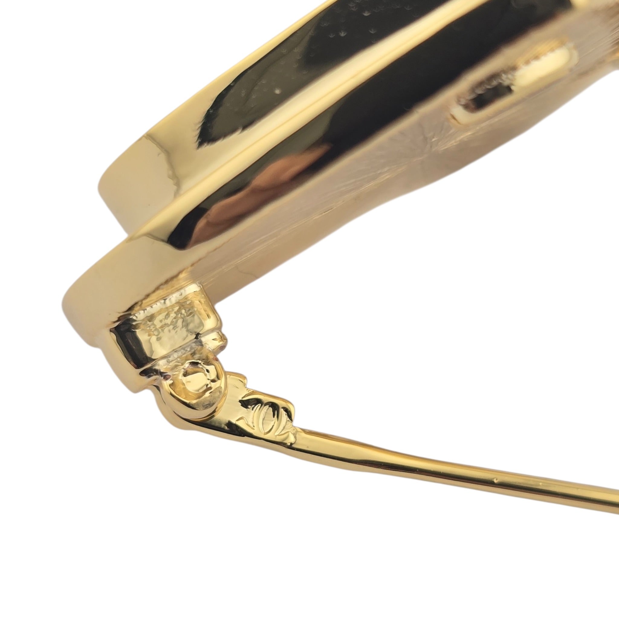 Chanel CC Red Heart Brooch 2026 CHANEL