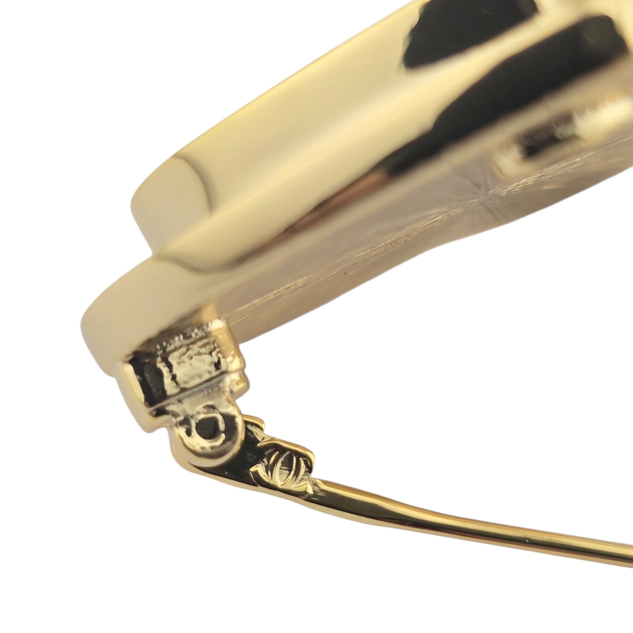 Chanel CC Black Heart Pin Brooch 2026 CHANEL