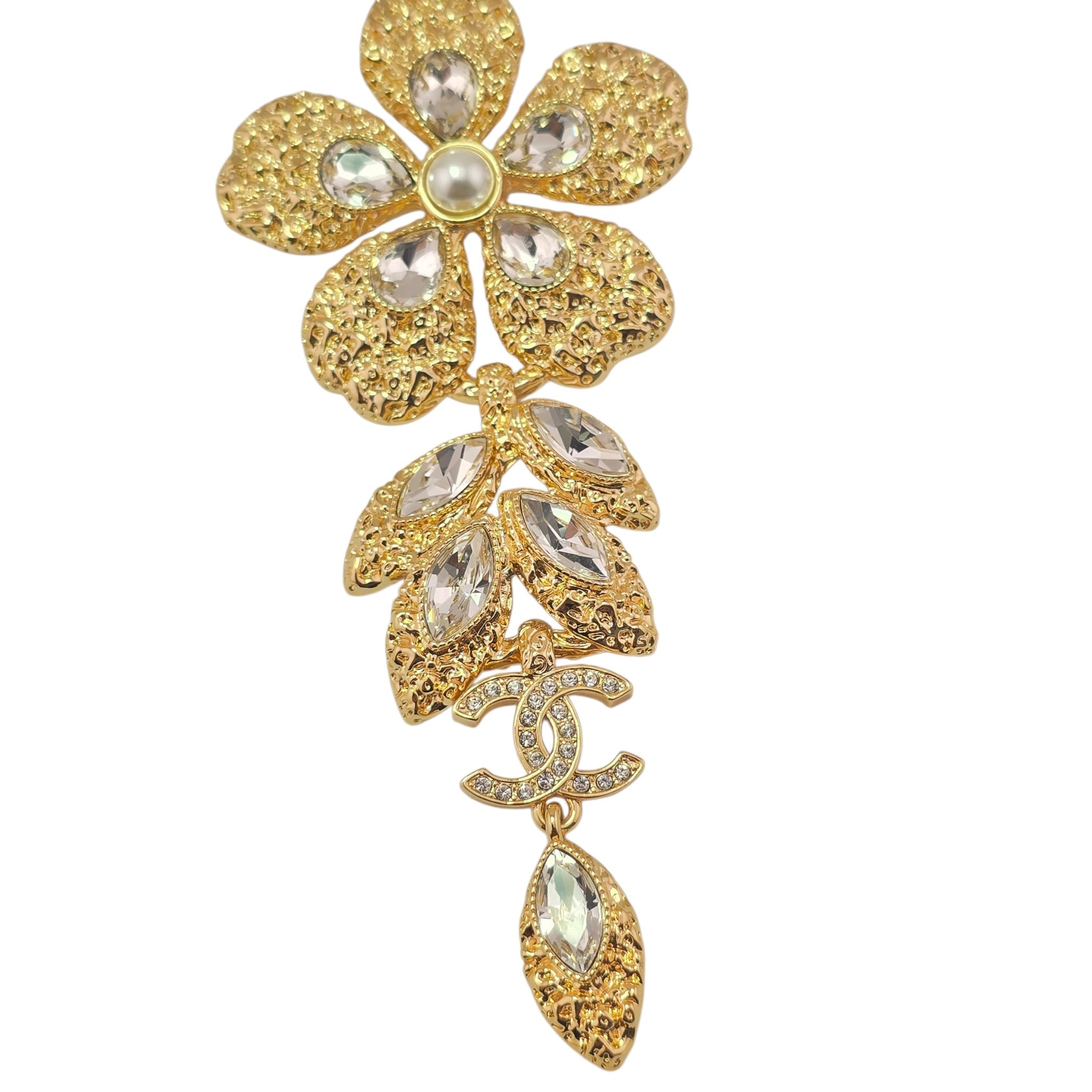 Chanel CC Gold Floral Brooch 26C 2026 CHANEL