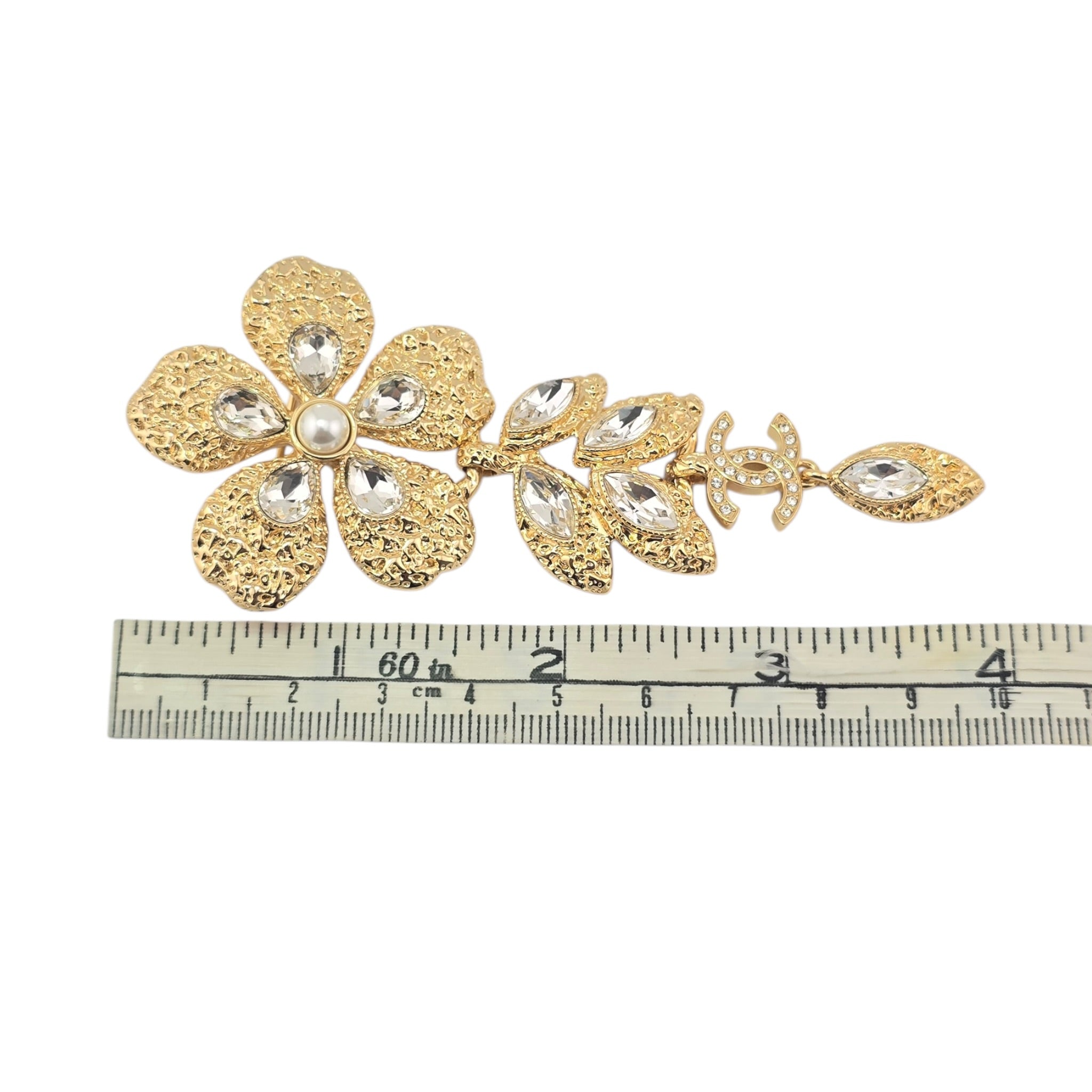Chanel CC Gold Floral Brooch 26C 2026 CHANEL