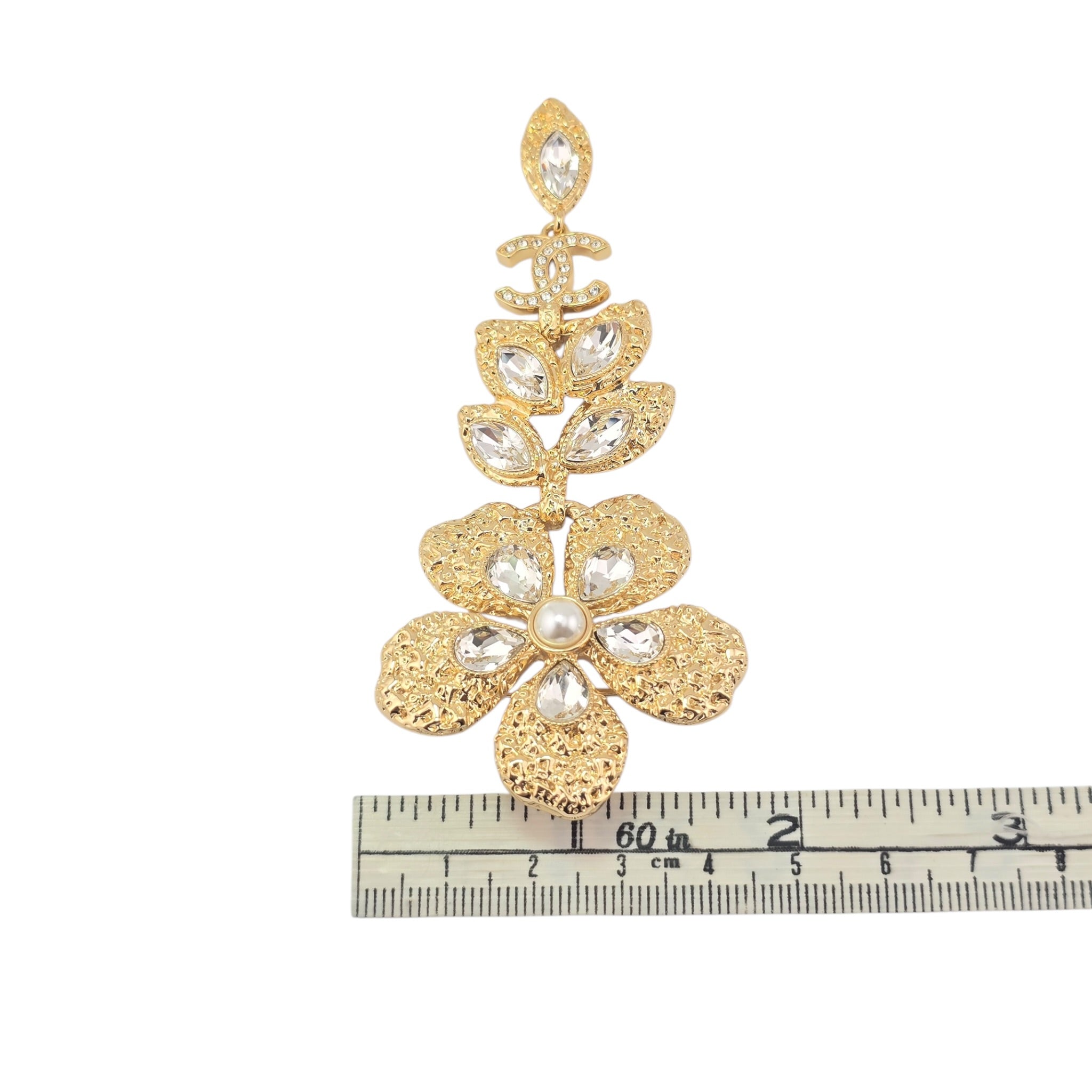 Chanel CC Gold Floral Brooch 26C 2026 CHANEL