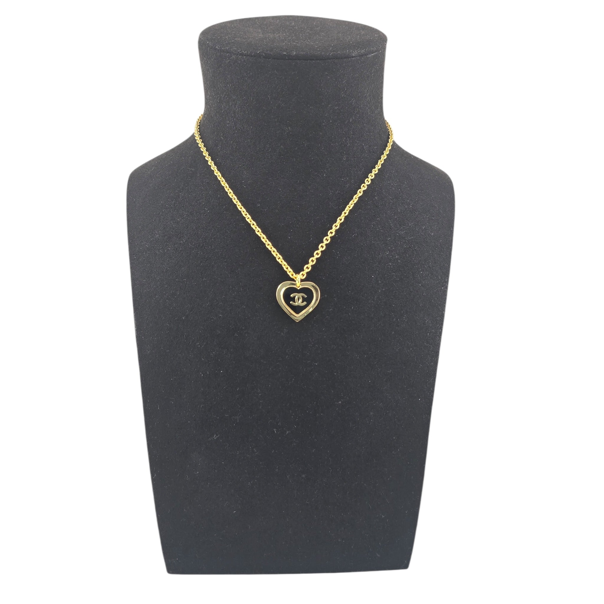 Chanel CC Black Heart Necklace 2026 CHANEL