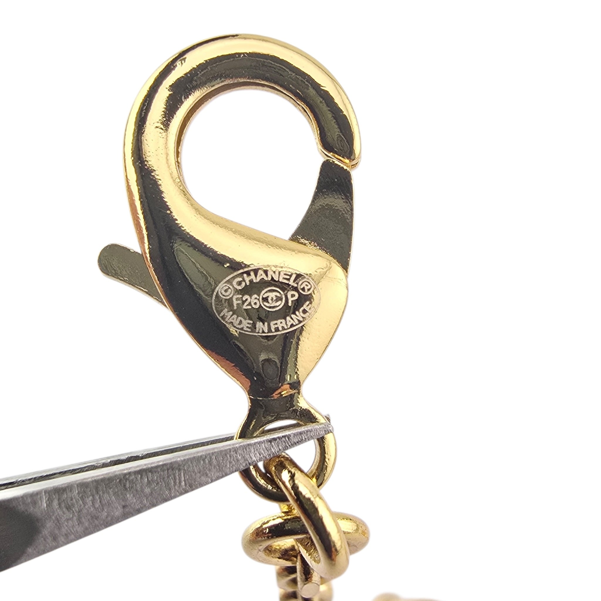 Chanel CC Gold Pendant Necklace 2026 CHANEL