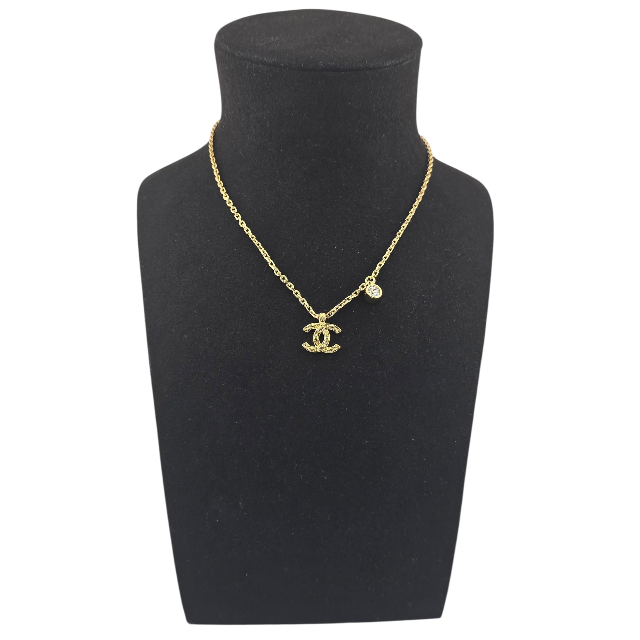 Chanel CC Gold Pendant Necklace 2026 CHANEL