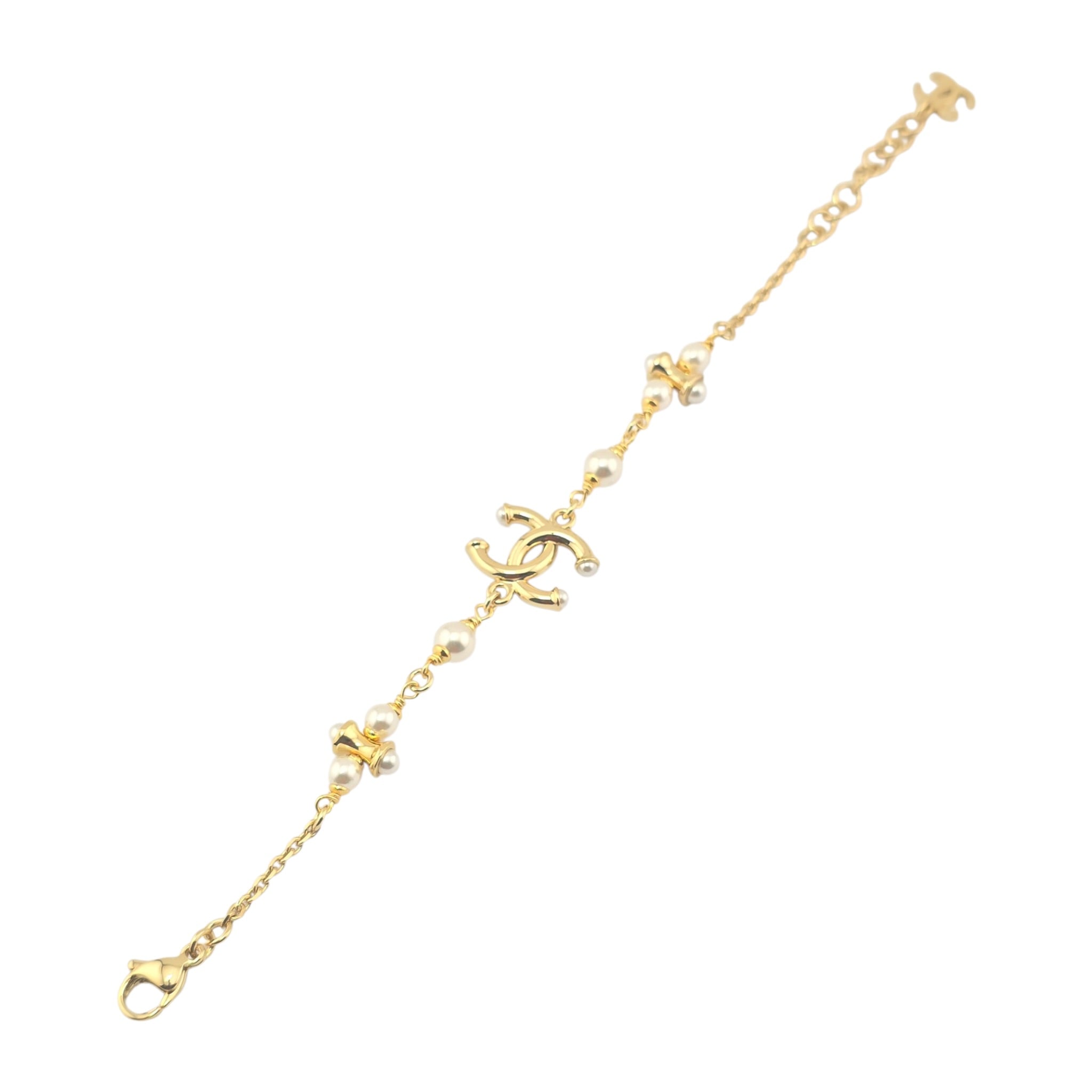 Chanel CC Gold Pendant Faux Pearl Bracelet 2026 CHANEL