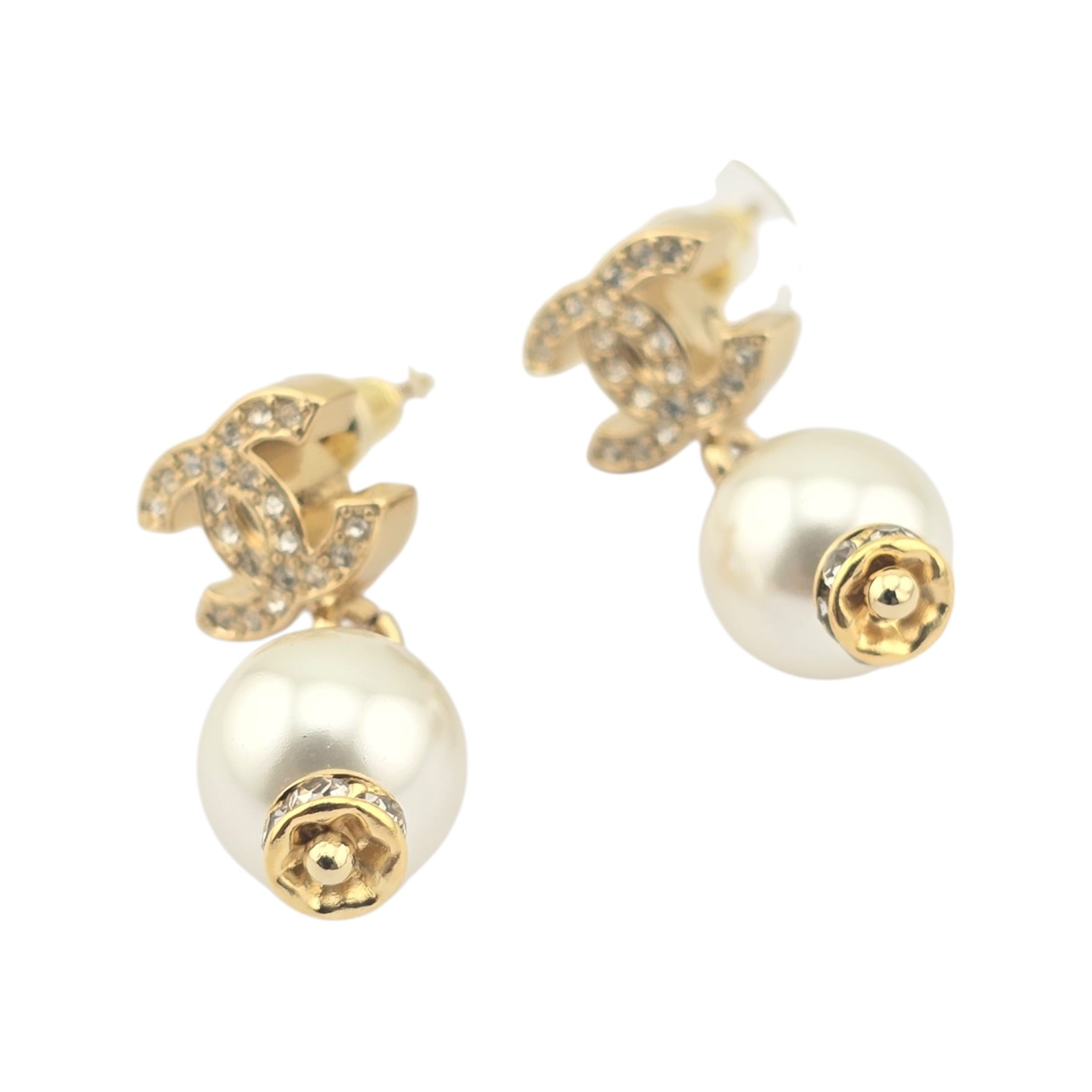 Chanel CC Pearl Drop Earrings Gold White 2026 CHANEL