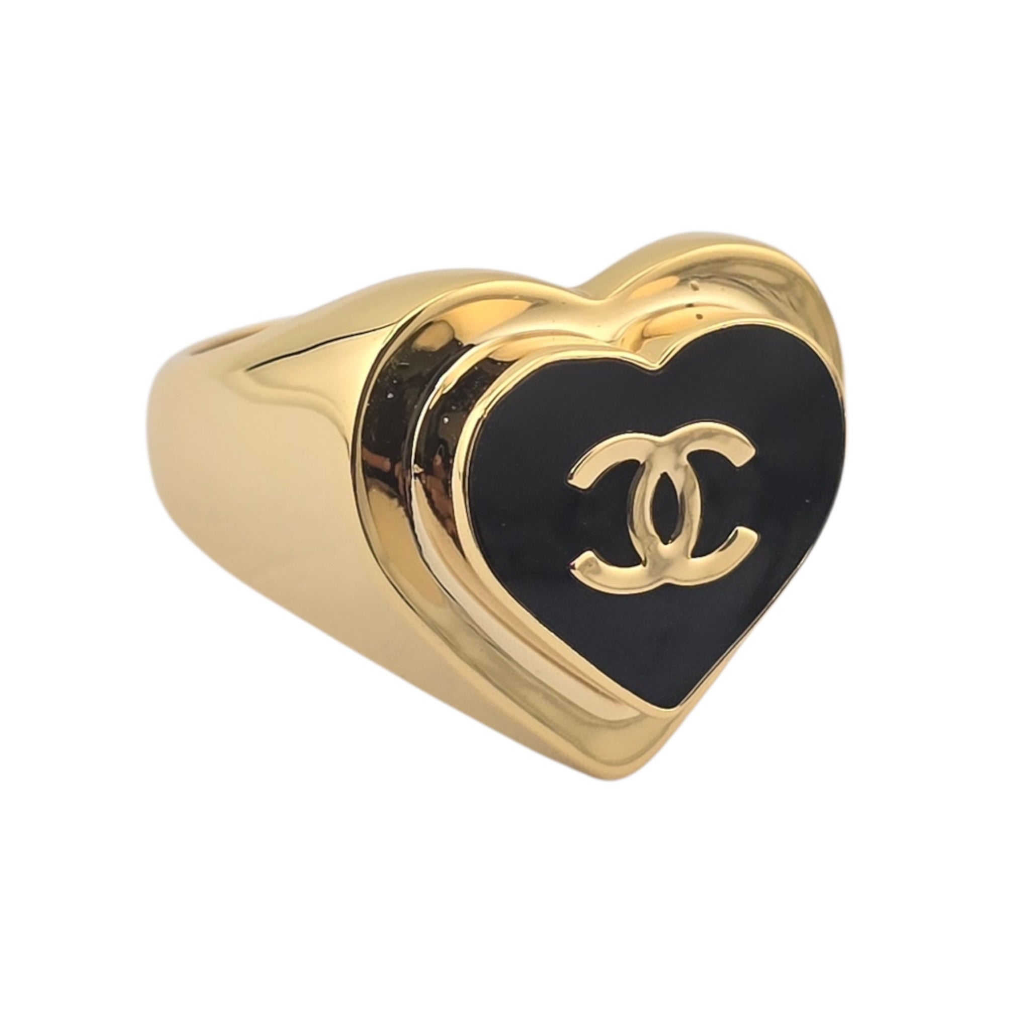 Chanel CC Black Heart Gold Ring 2026 CHANEL