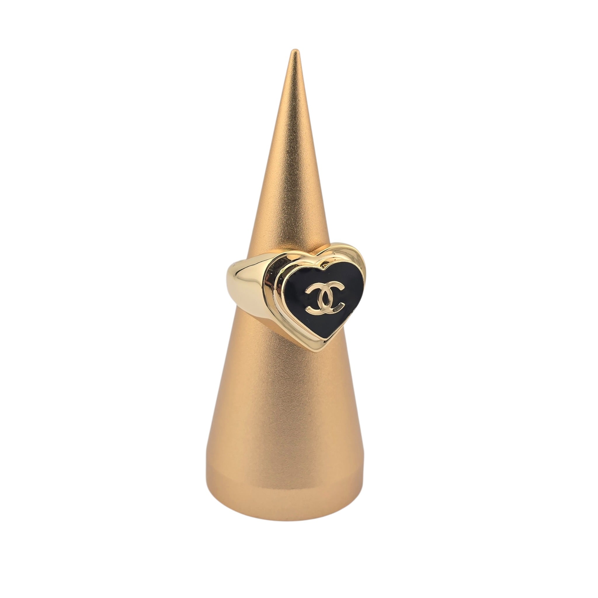 Chanel CC Black Heart Gold Ring 2026 CHANEL