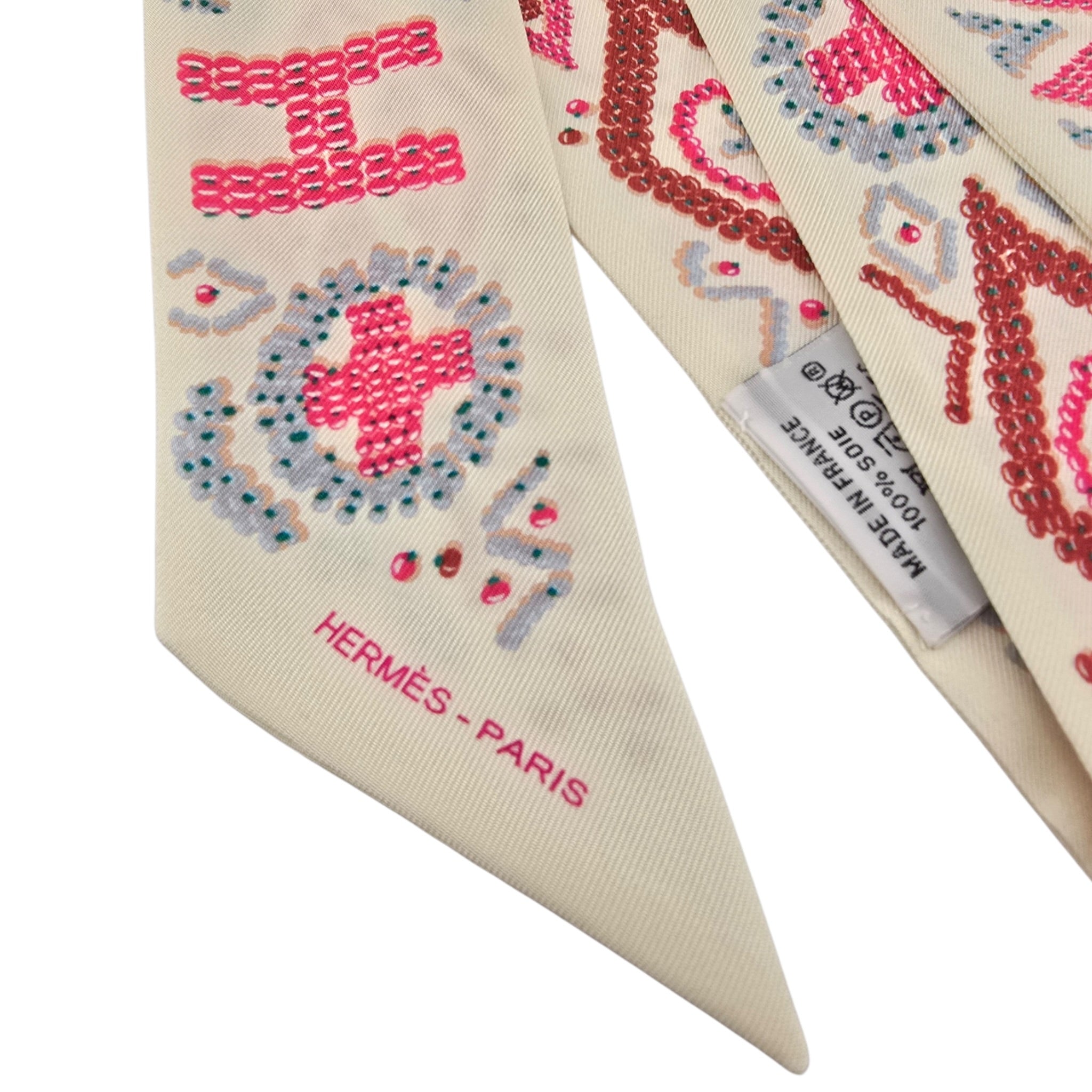 Hermes Silk Kelly En Perles Twilly Creme Framboise HERMES