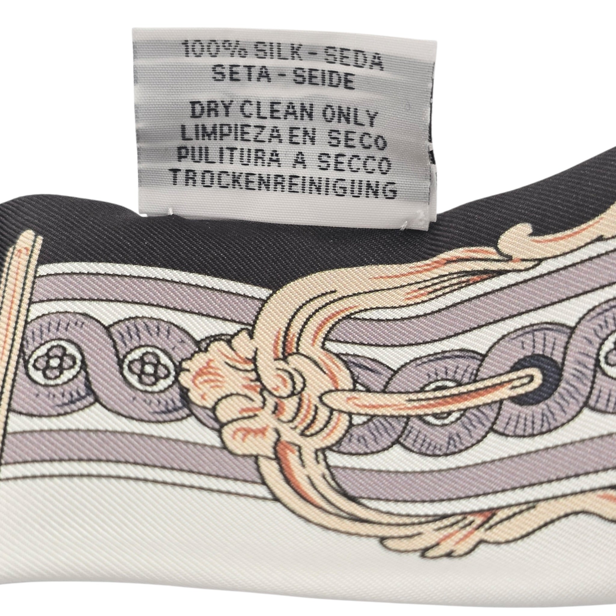 Hermes Silk Twilly Bride De Cour Noir/Blanc/Rose HERMES