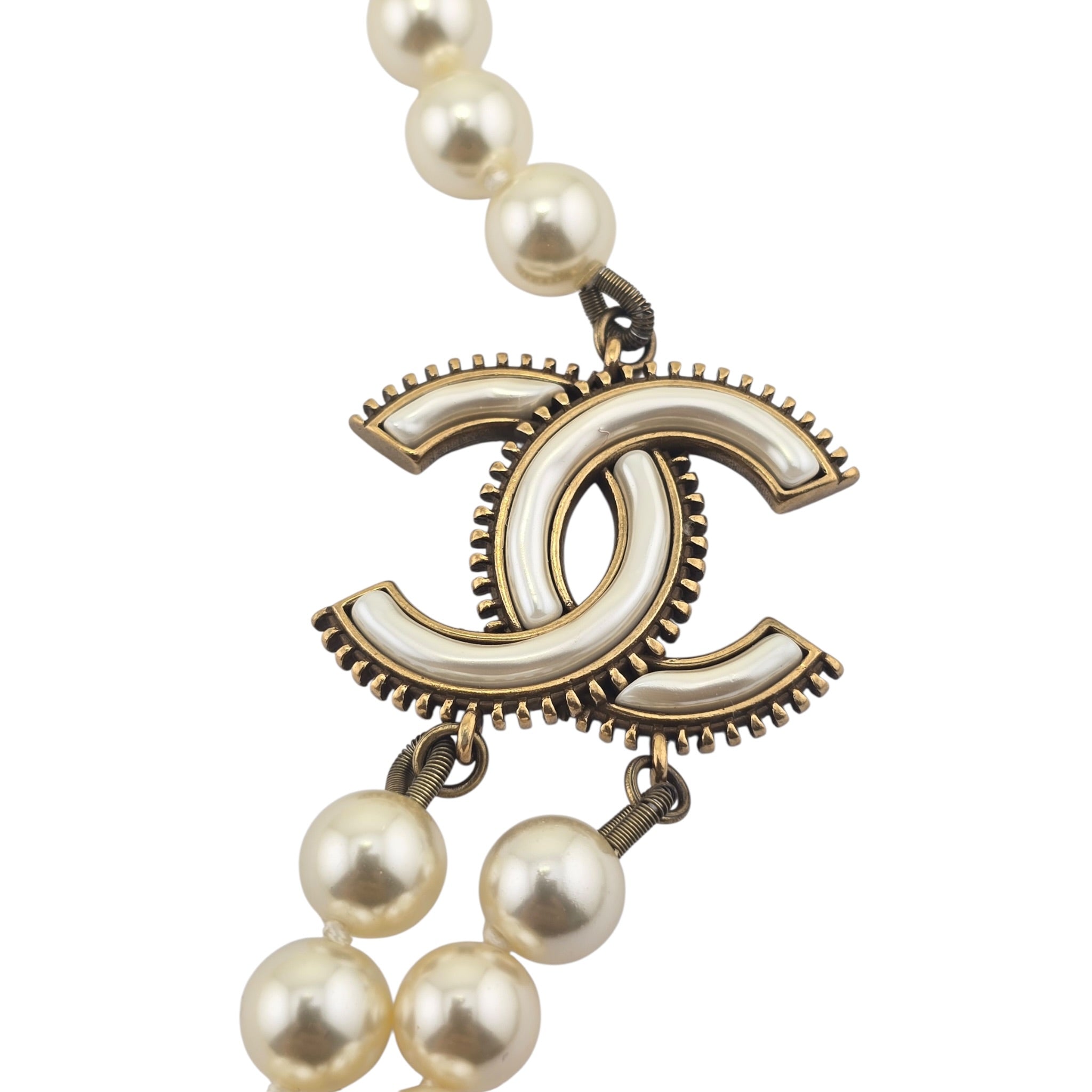 CHANEL CC FAUX PEARL NECKLACE 2025 CHANEL