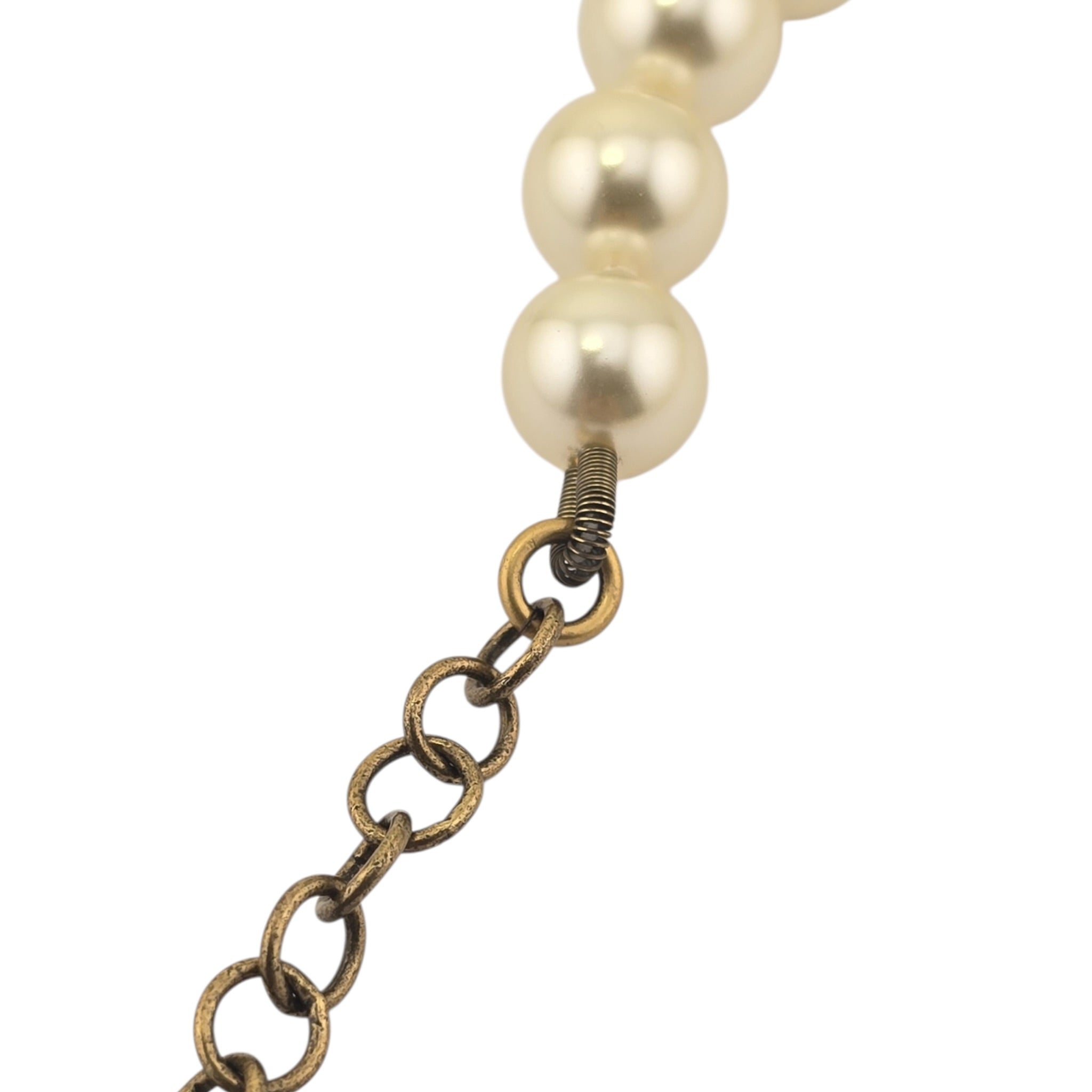 CHANEL CC FAUX PEARL NECKLACE 2025 CHANEL