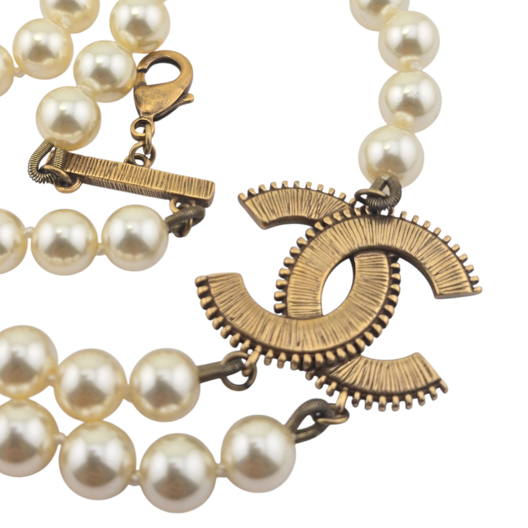 CHANEL CC FAUX PEARL NECKLACE 2025 CHANEL