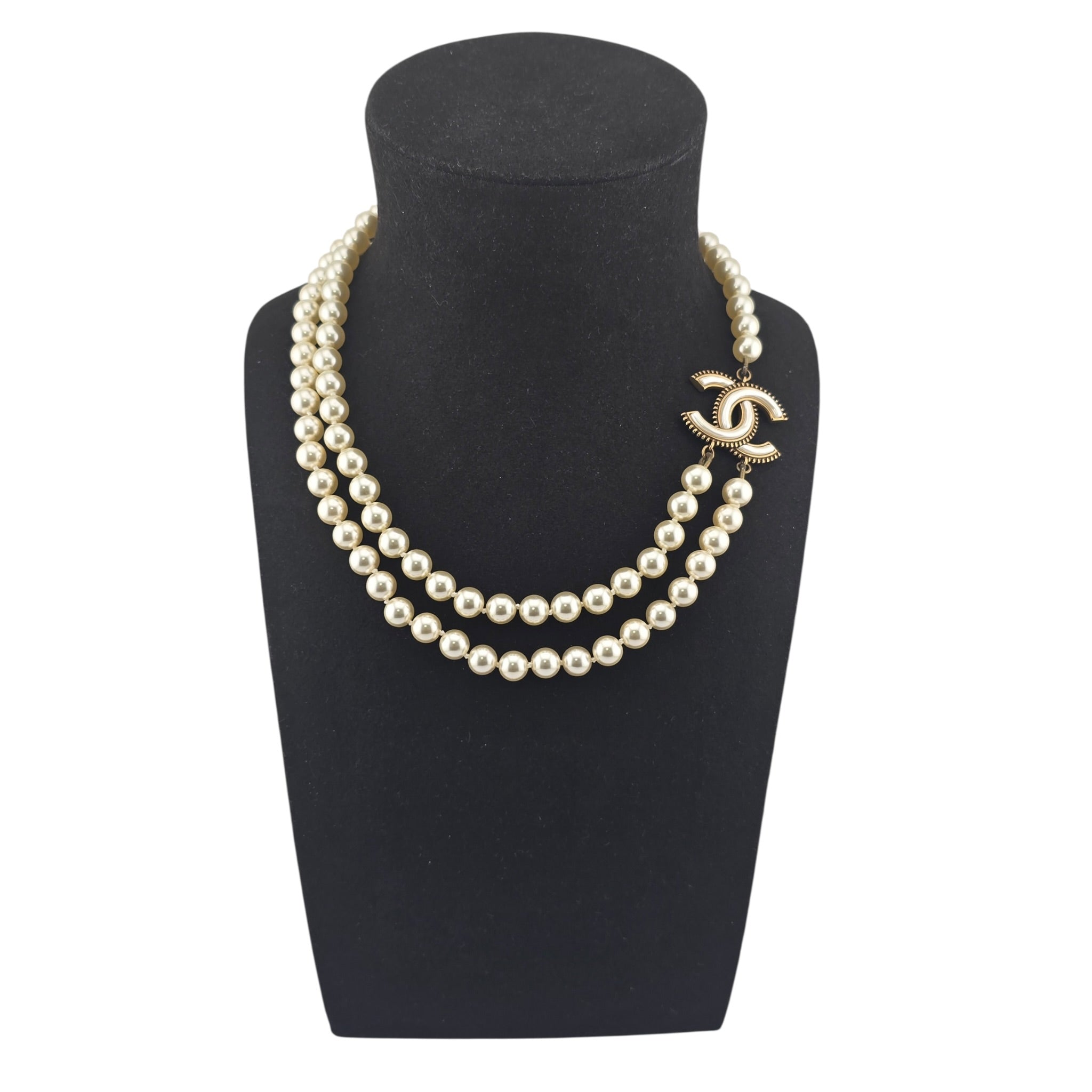CHANEL CC FAUX PEARL NECKLACE 2025 CHANEL