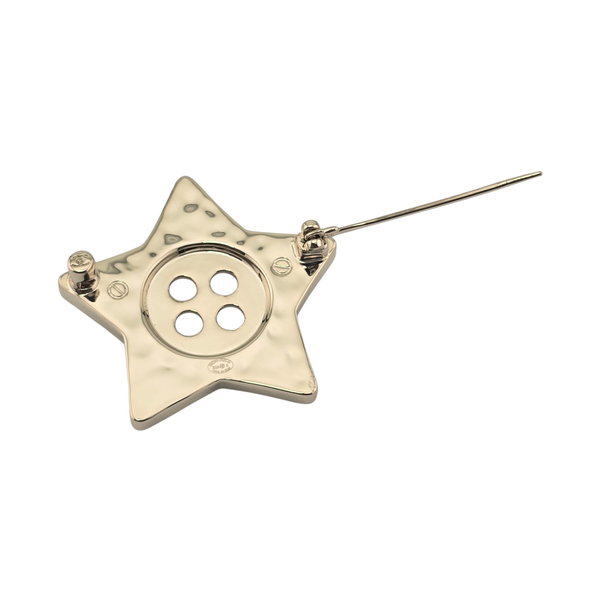 Chanel CC Star Button Brooch Gold 2025 CHANEL