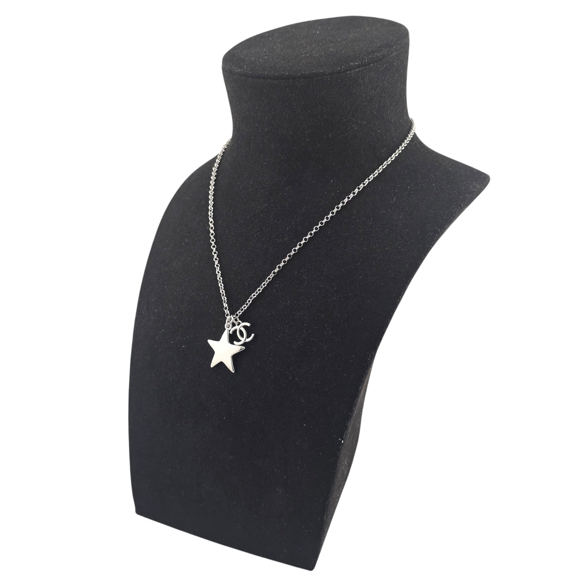 Chanel CC Silver Star Necklace 2026 CHANEL