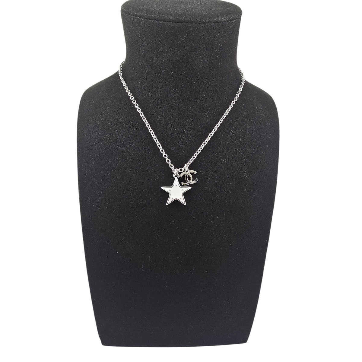 Chanel CC Silver White Star Necklace 2026 CHANEL
