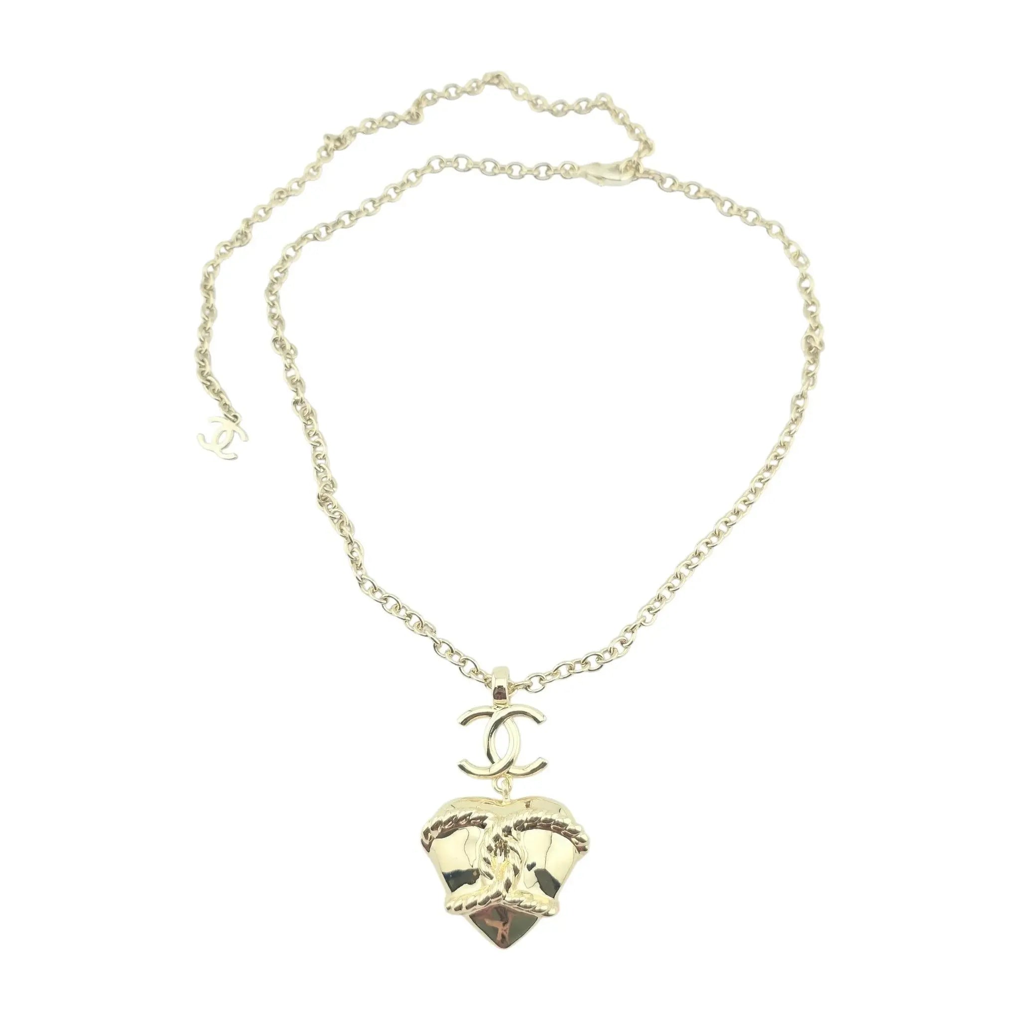 Chanel CC Gold Heart Pendant Necklace 2025 CHANEL