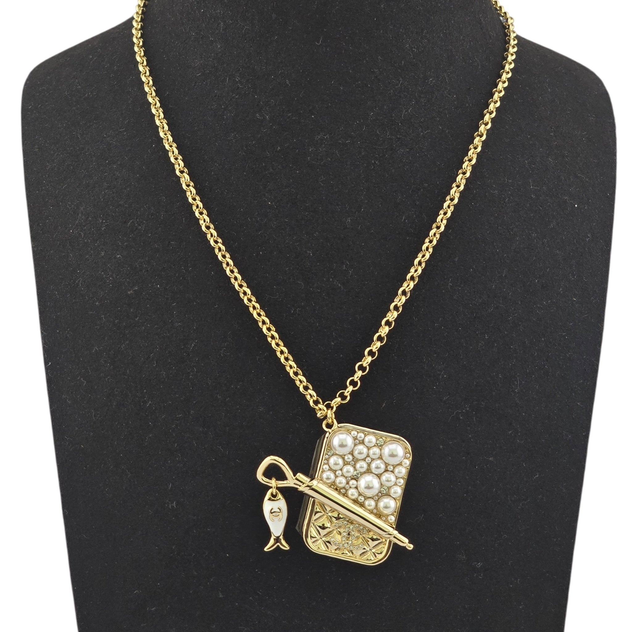 Chanel CC Gold Faux Pearl Tin Necklace 2025 CHANEL