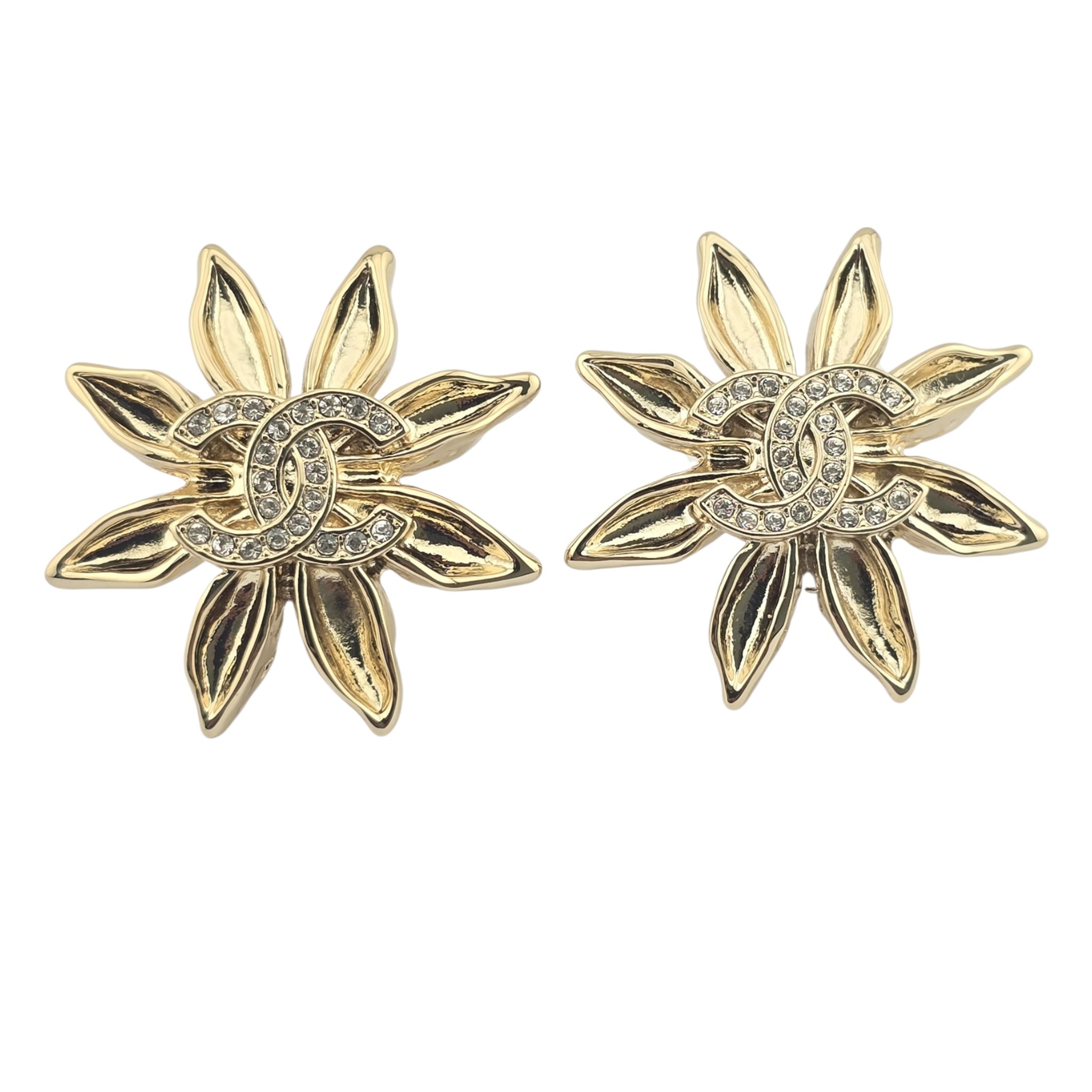 Chanel CC Gold Petal Earrings 2025 CHANEL