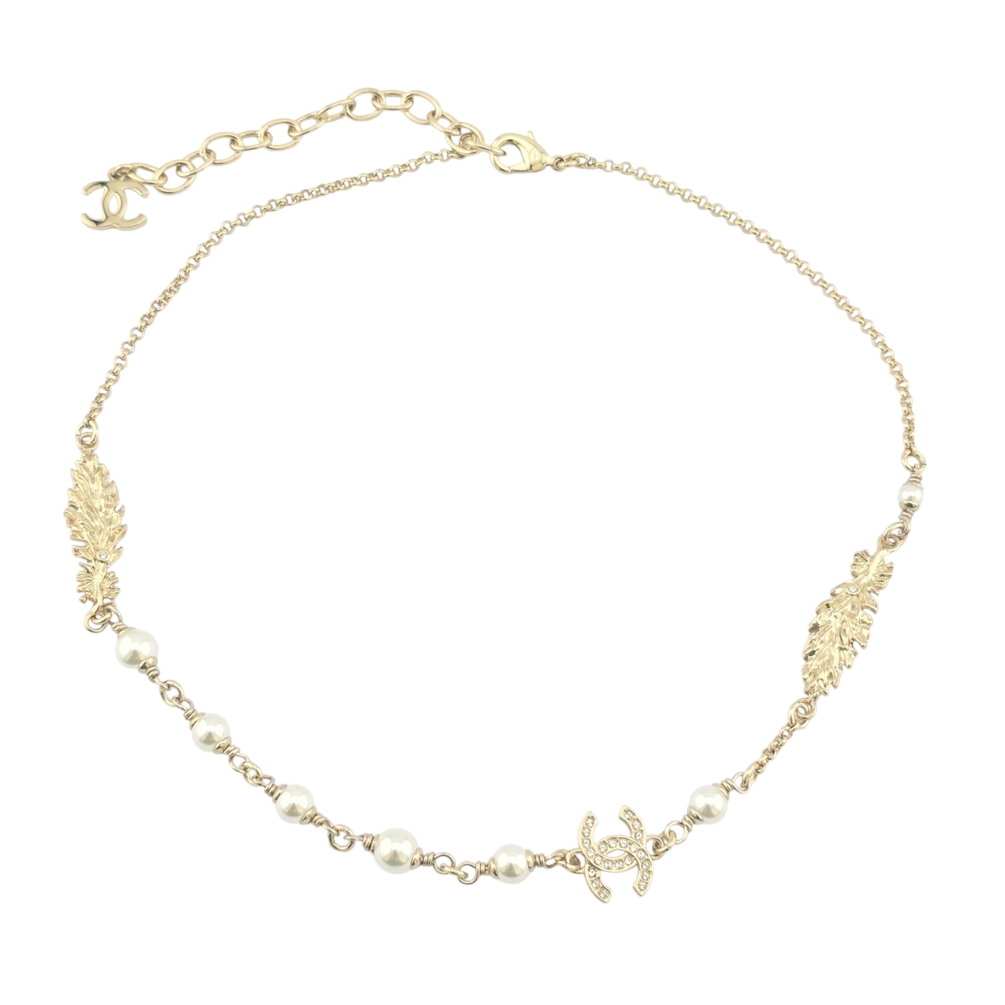 Chanel CC Gold Leaf Faux Pearls Necklace 2025