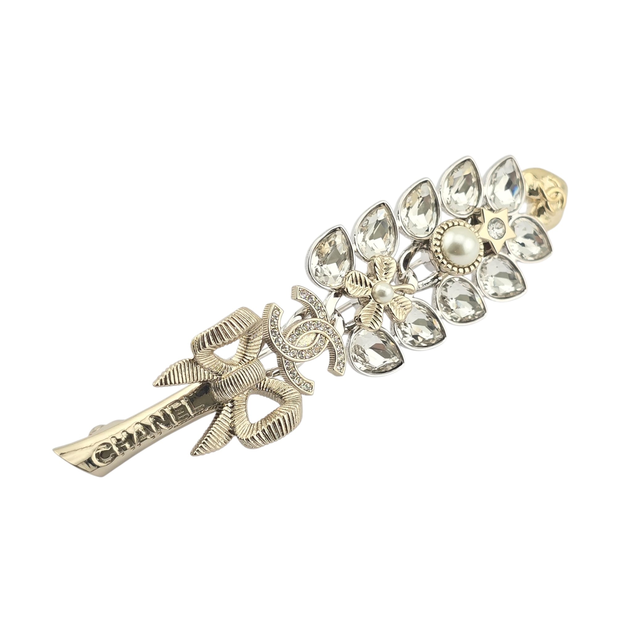 Chanel CC Gold Crystal Leaf Brooch 2024