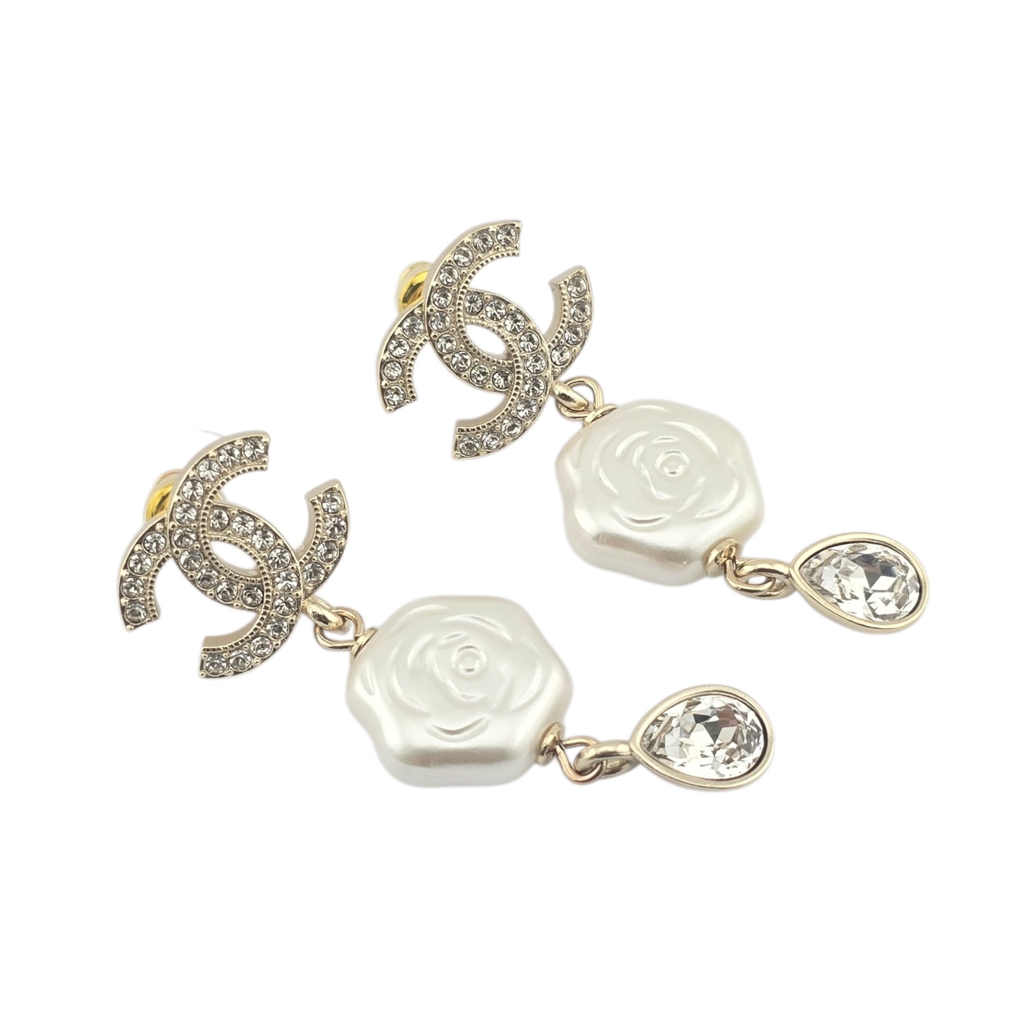 Chanel CC Drop White Resin Earrings 2025 CHANEL