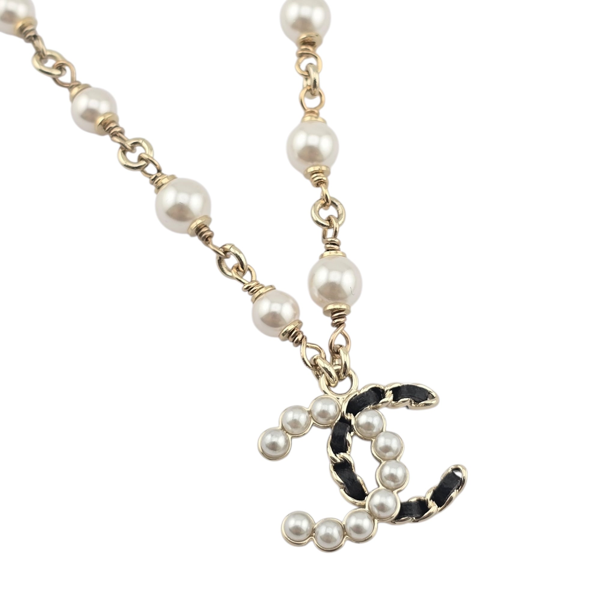 Chanel CC Gold Faux Pearl Pendant Necklace 2025