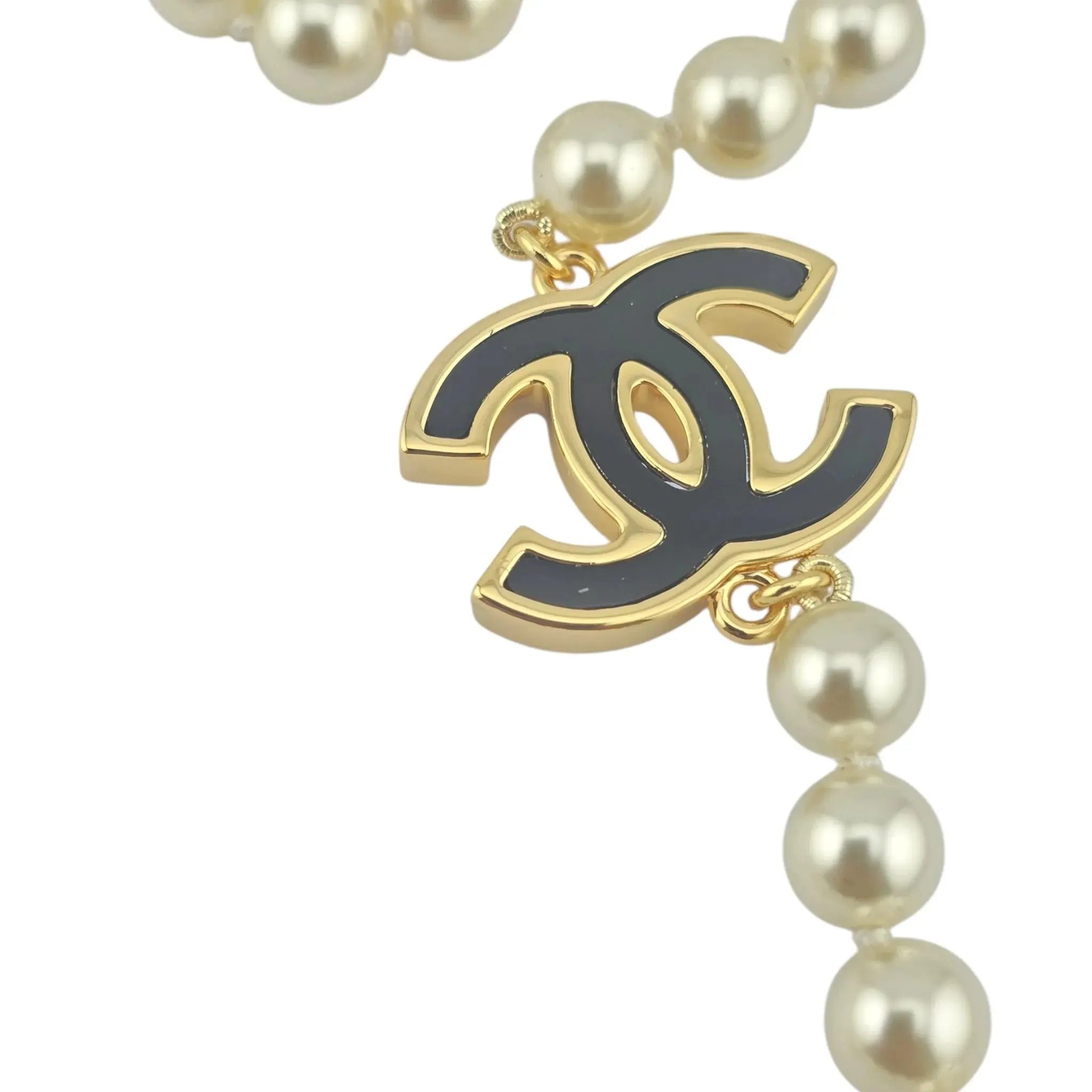 Chanel Black CC Pendant Long Faux Pearl Necklace B24 CHANEL