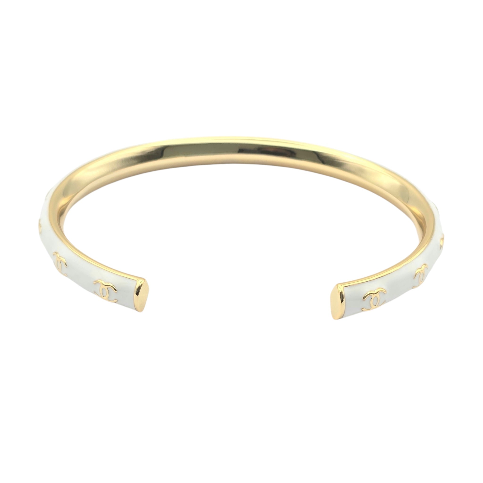 Chanel CC White/Gold Bangle 2024