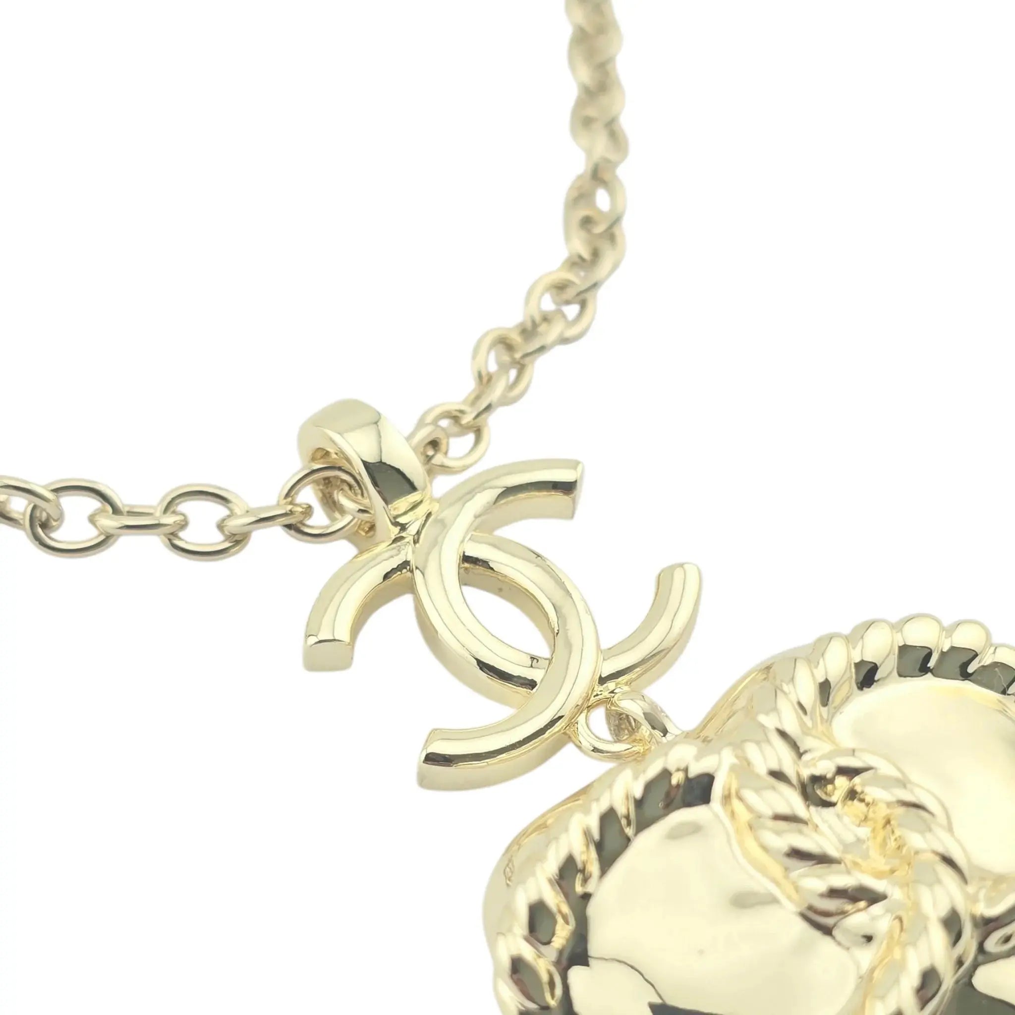 Chanel CC Gold Heart Pendant Necklace 2025 CHANEL