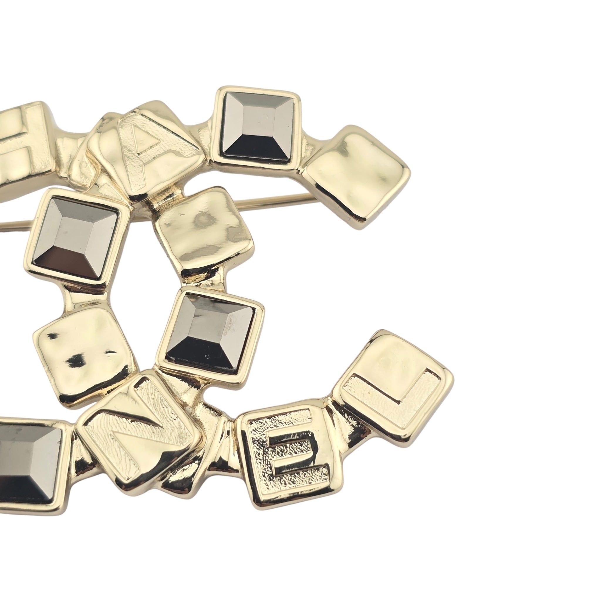 Chanel CC Logo Gold Brooch 2024