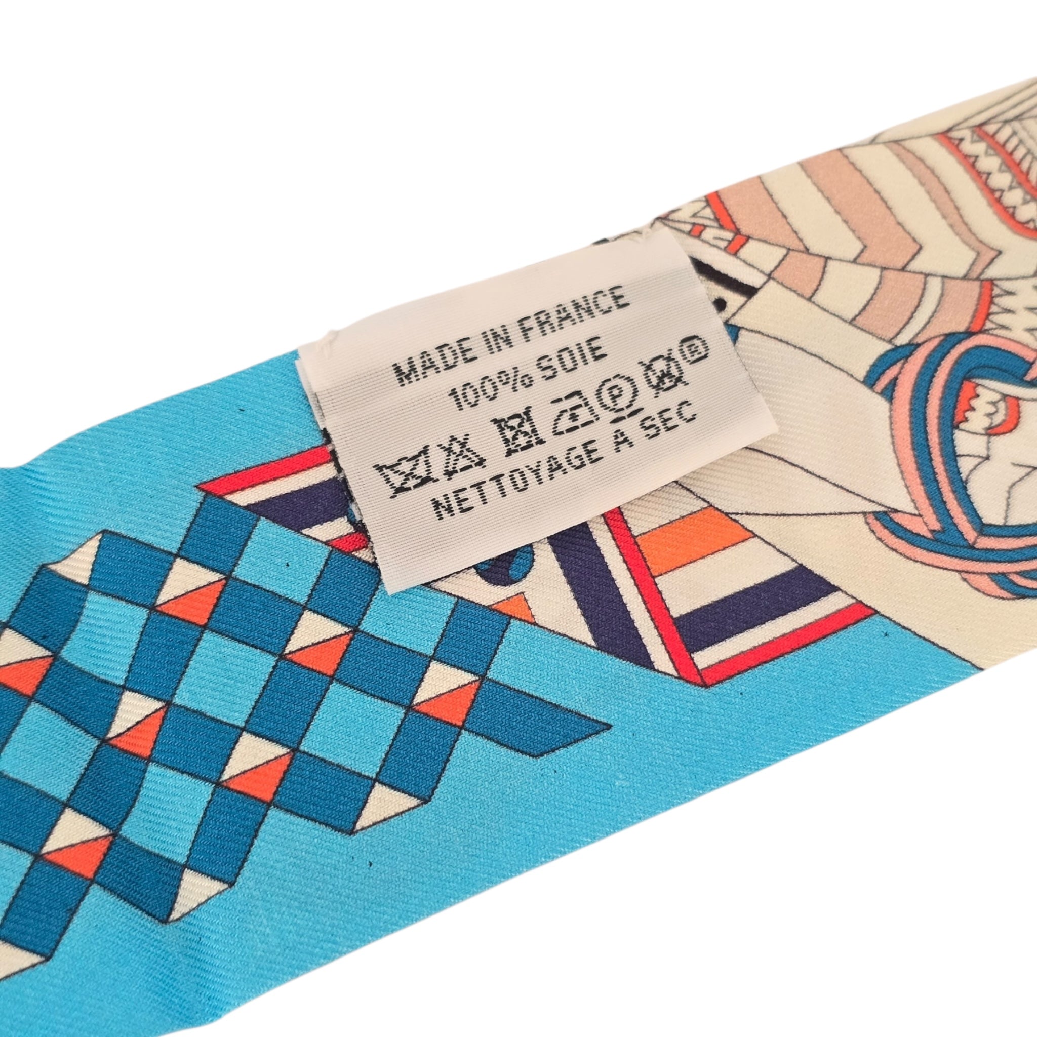 Hermes Silk Twilly De L’Ombrelle Aux Duels Blue Potiron and Creme HERMES