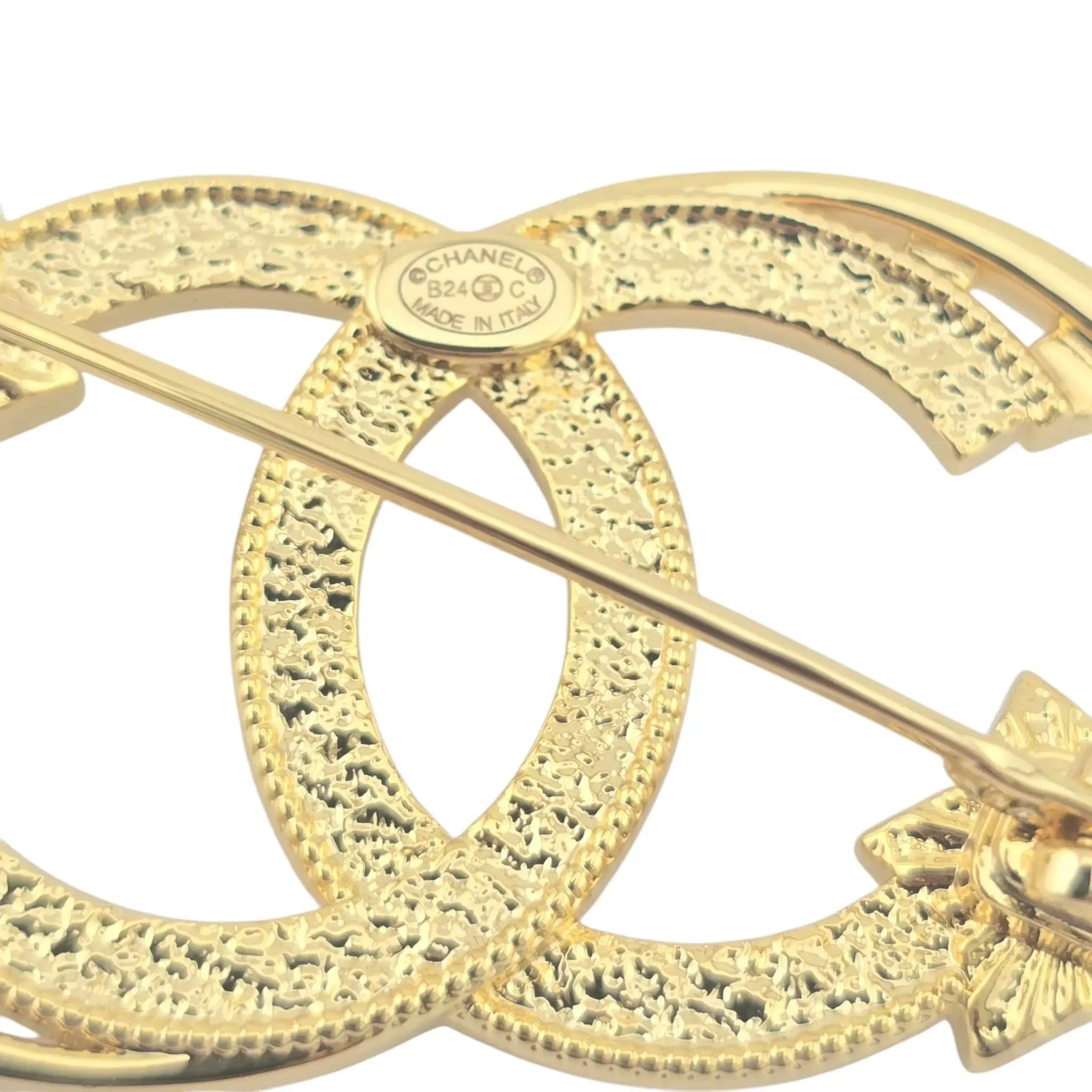 Chanel CC Crystal Pearl CC Star Brooch 2024 BIJOUX HEAVEN