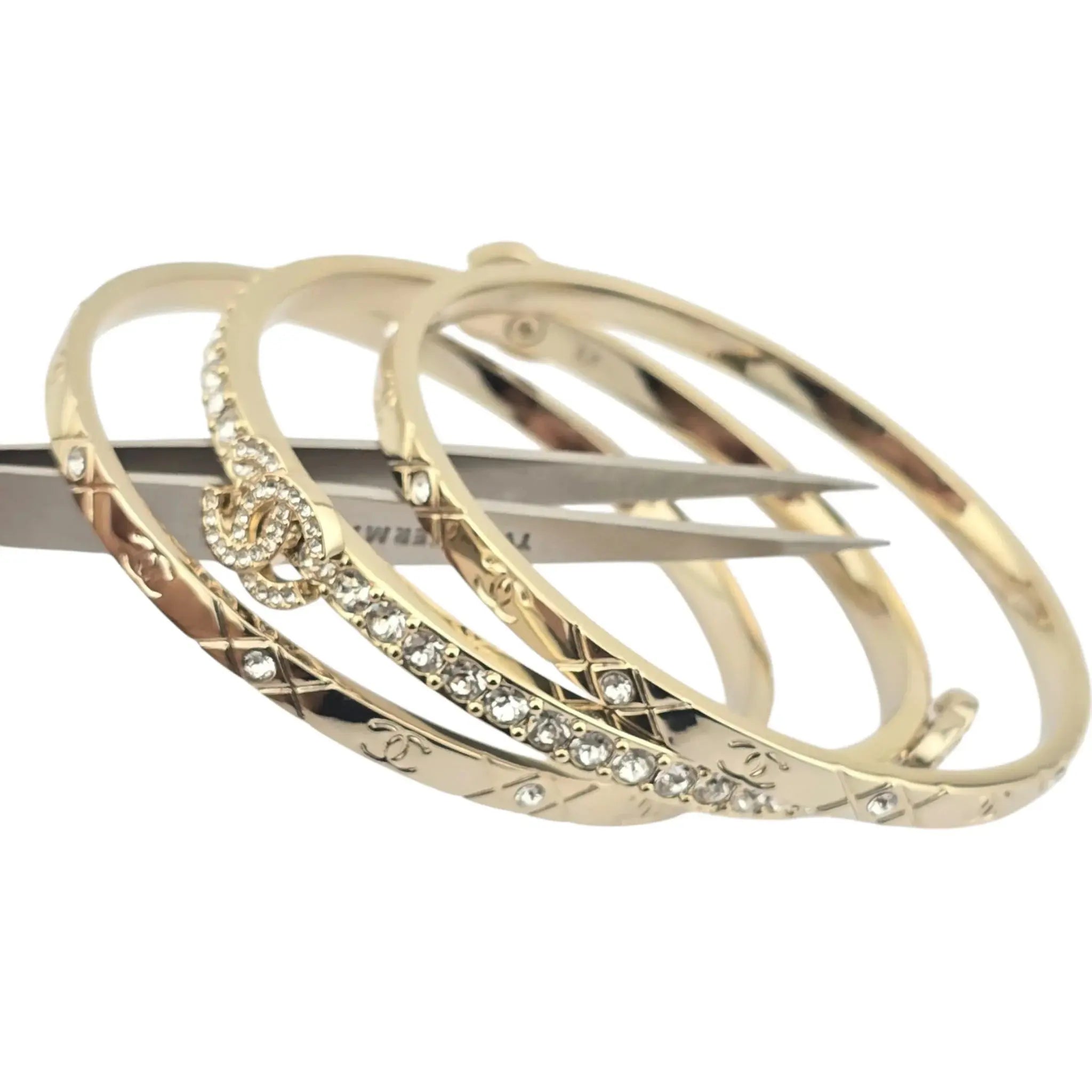 Chanel CC Cuff Bangle Gold Set M 2025 CHANEL