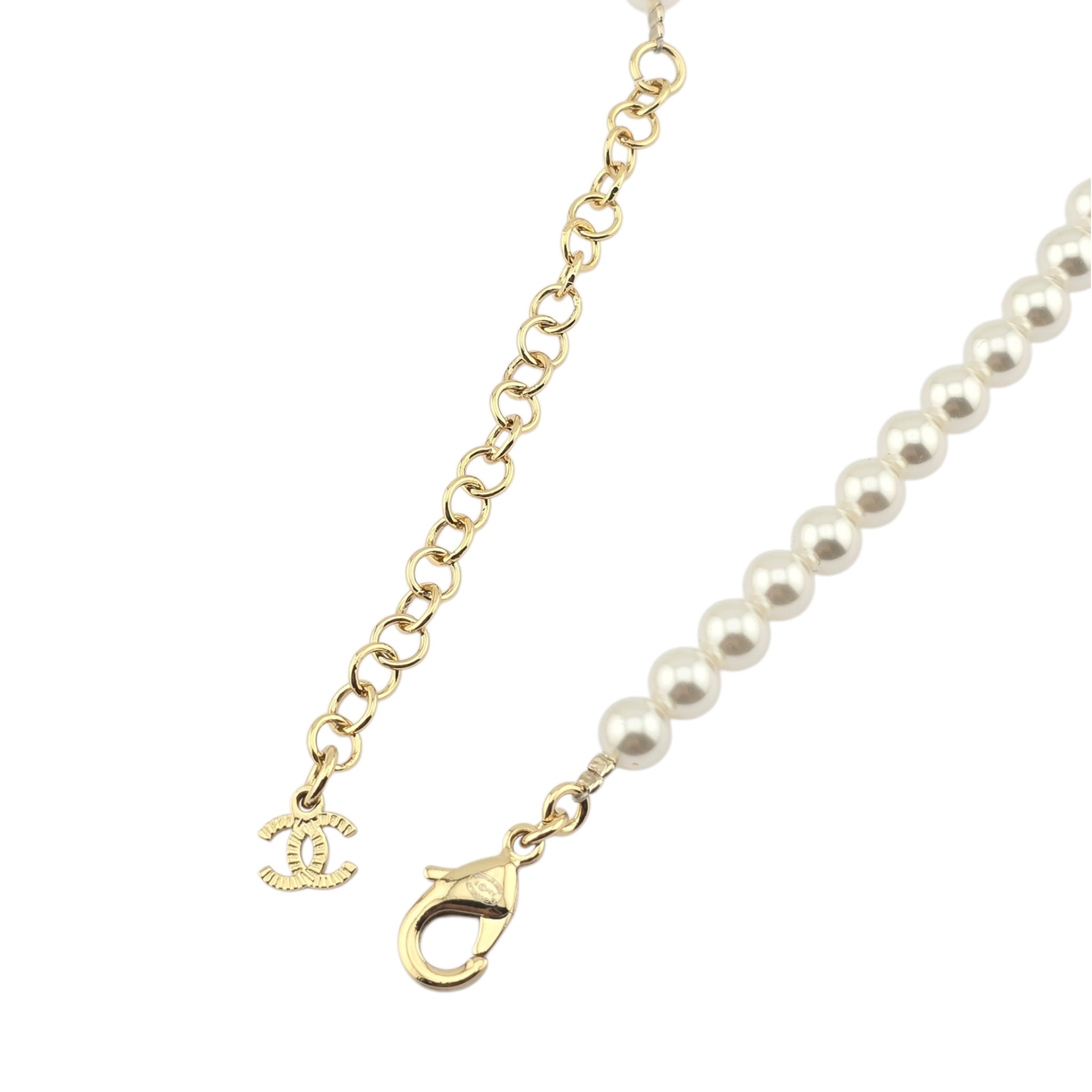 Chanel CC Faux Pearl Gold Heart Necklace 2024