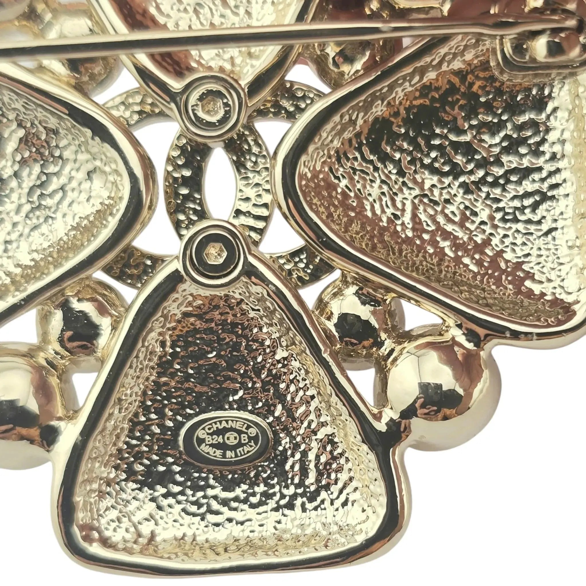 Chanel CC Crystal Brooch 2024 CHANEL