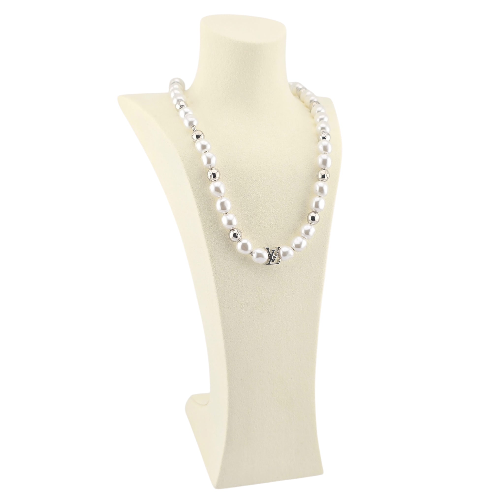 Louis Vuitton LV G LOUIS VUITTON