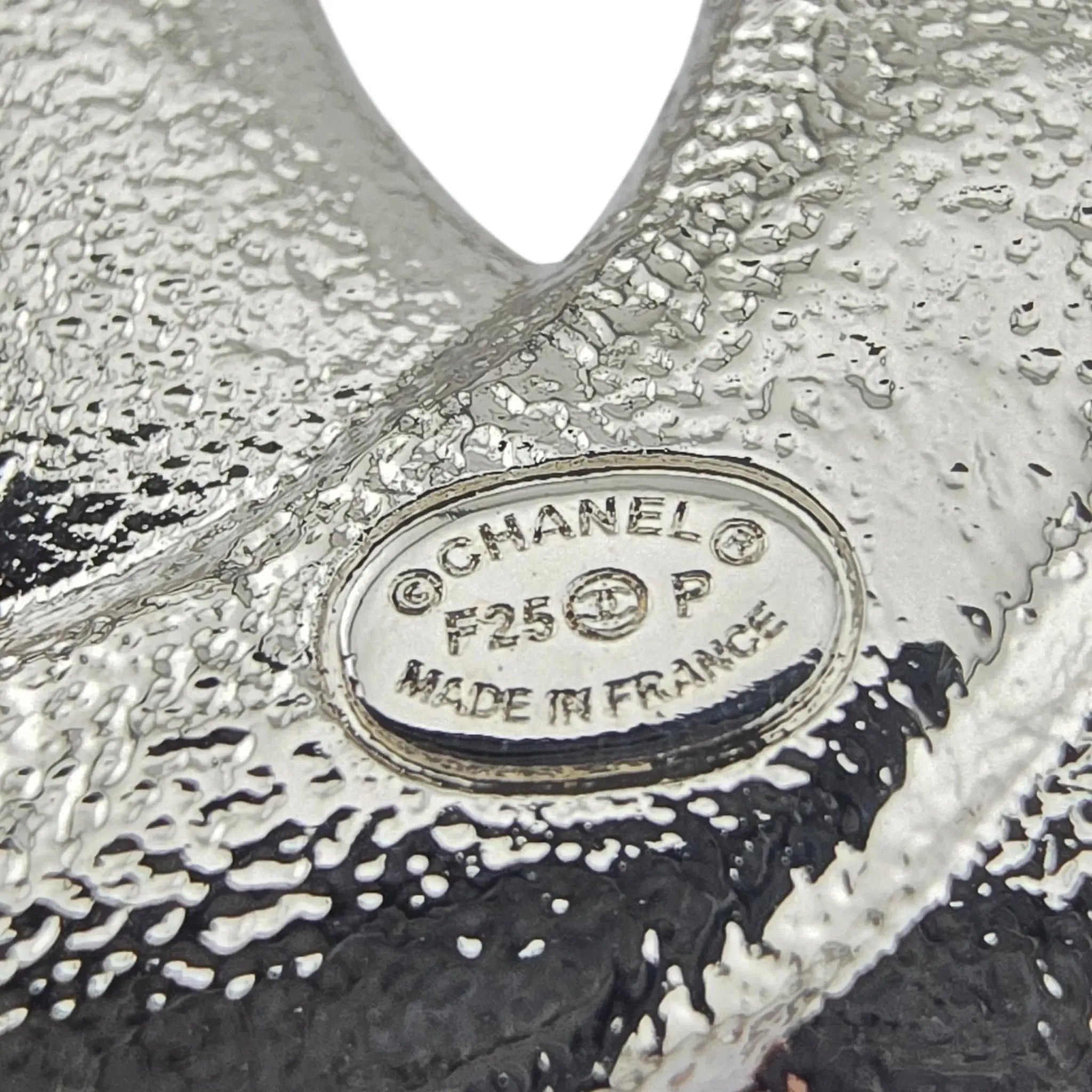 Chanel CC Silver Star Crystal Brooch 2025 CHANEL