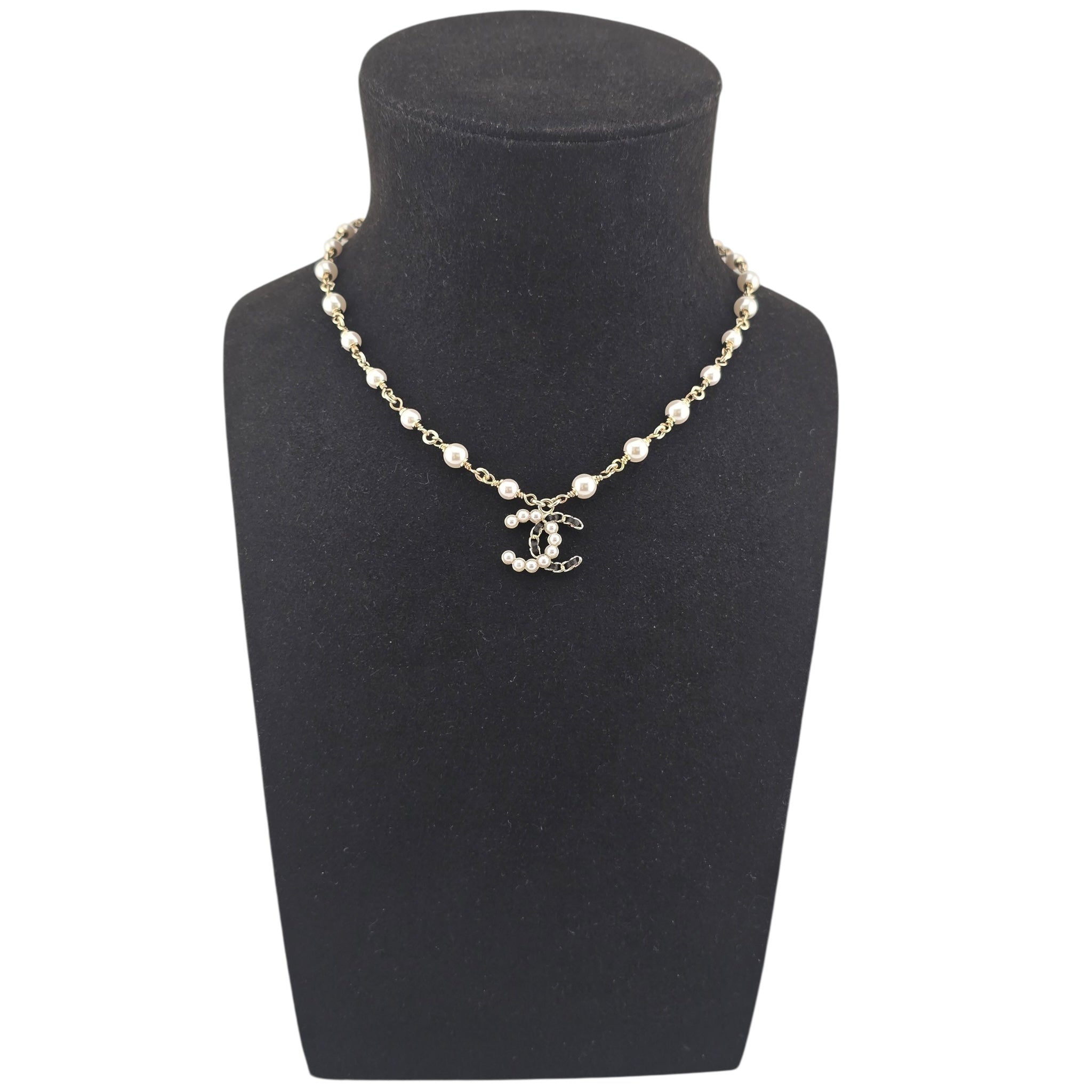 Chanel CC Gold Faux Pearl Pendant Necklace 2025