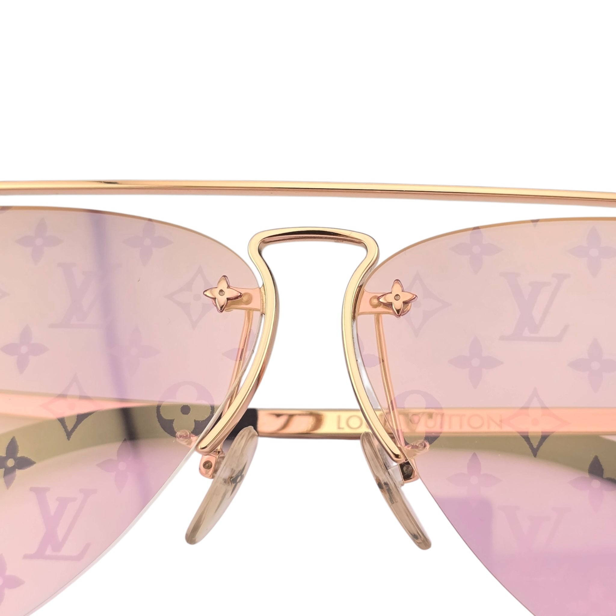 LOUIS VUITTON LV GREASE GOLD SUNGLASSES