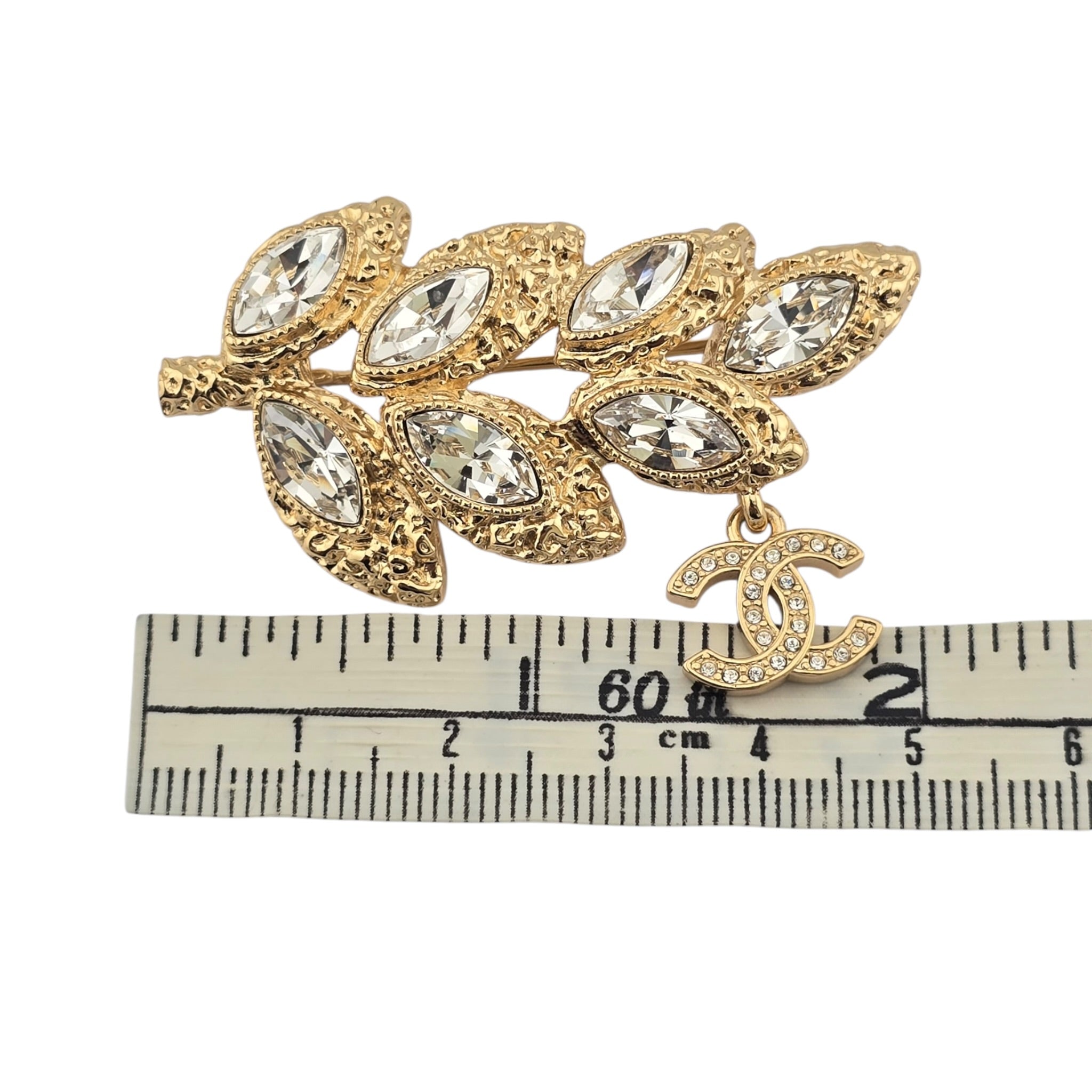 Chanel CC Gold Crystal Leaf Brooch 2025 CHANEL