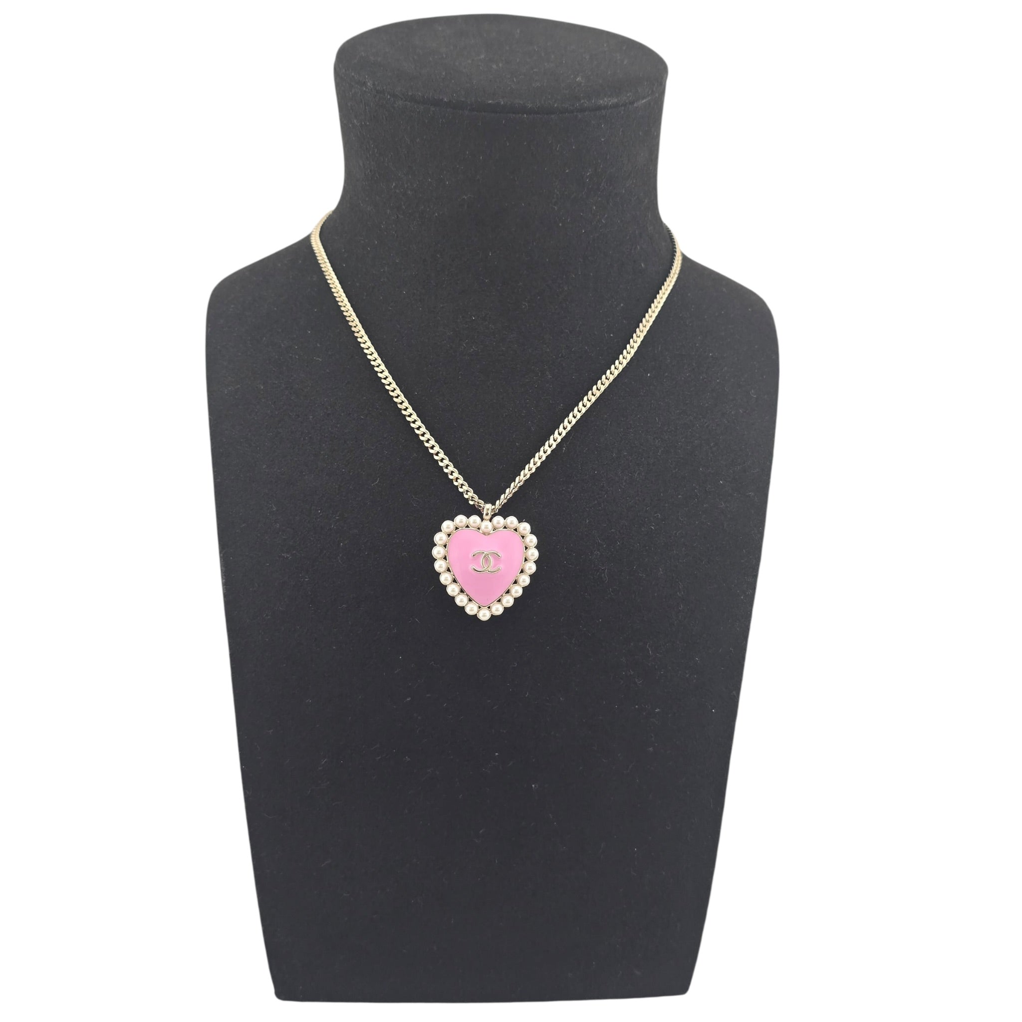 Chanel CC Pink Gold Heart Faux Pearl Necklace 2025 CHANEL