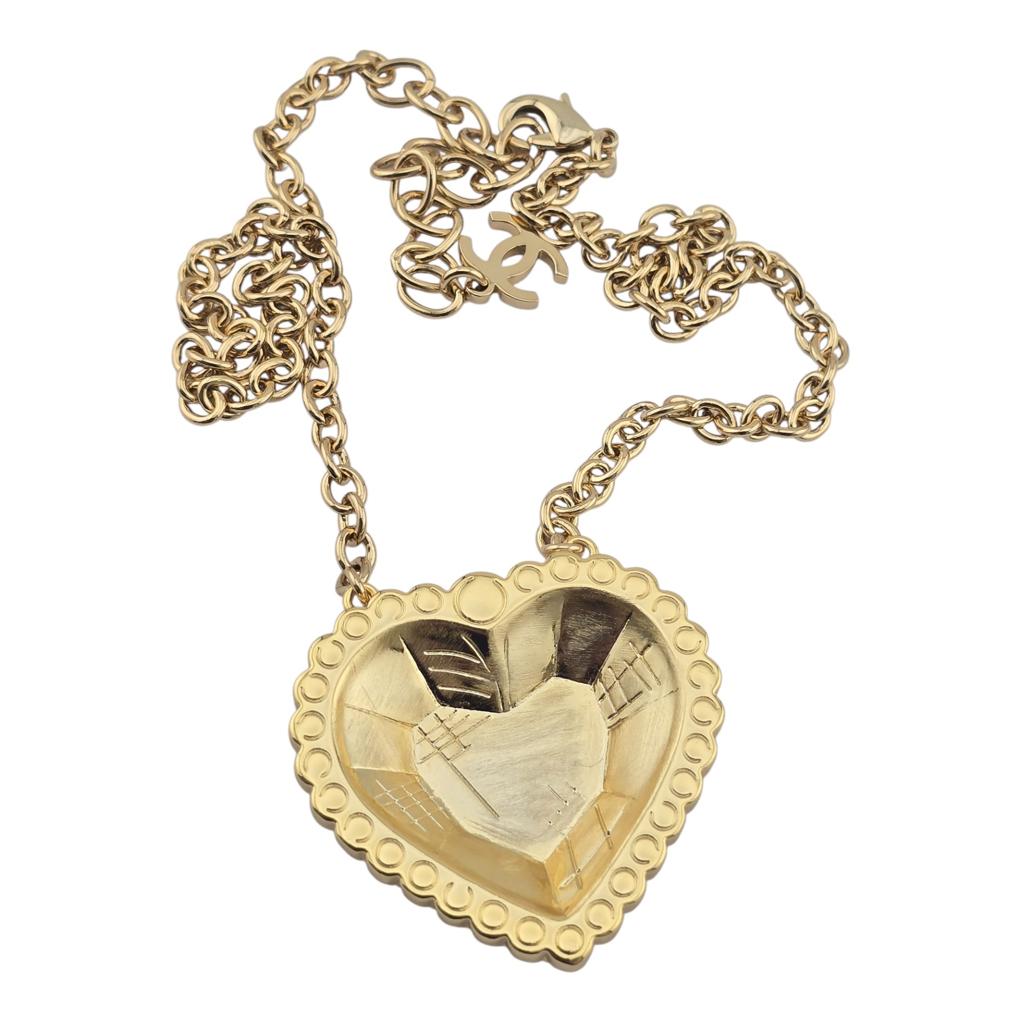 Chanel CC Gold Pendant Heart Necklace 2025 CHANEL