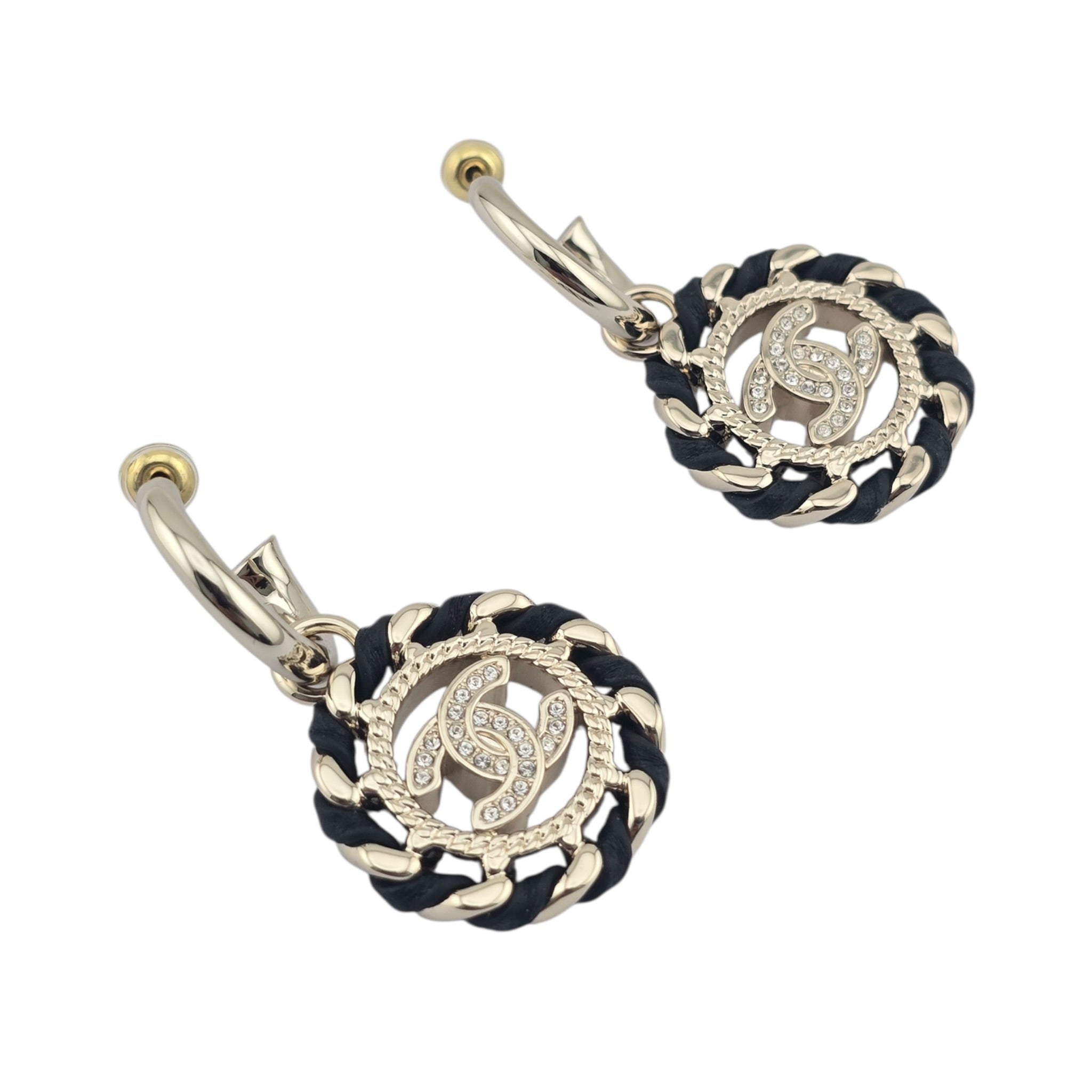 Chanel CC Round Pendant Gold Earrings 2026 CHANEL