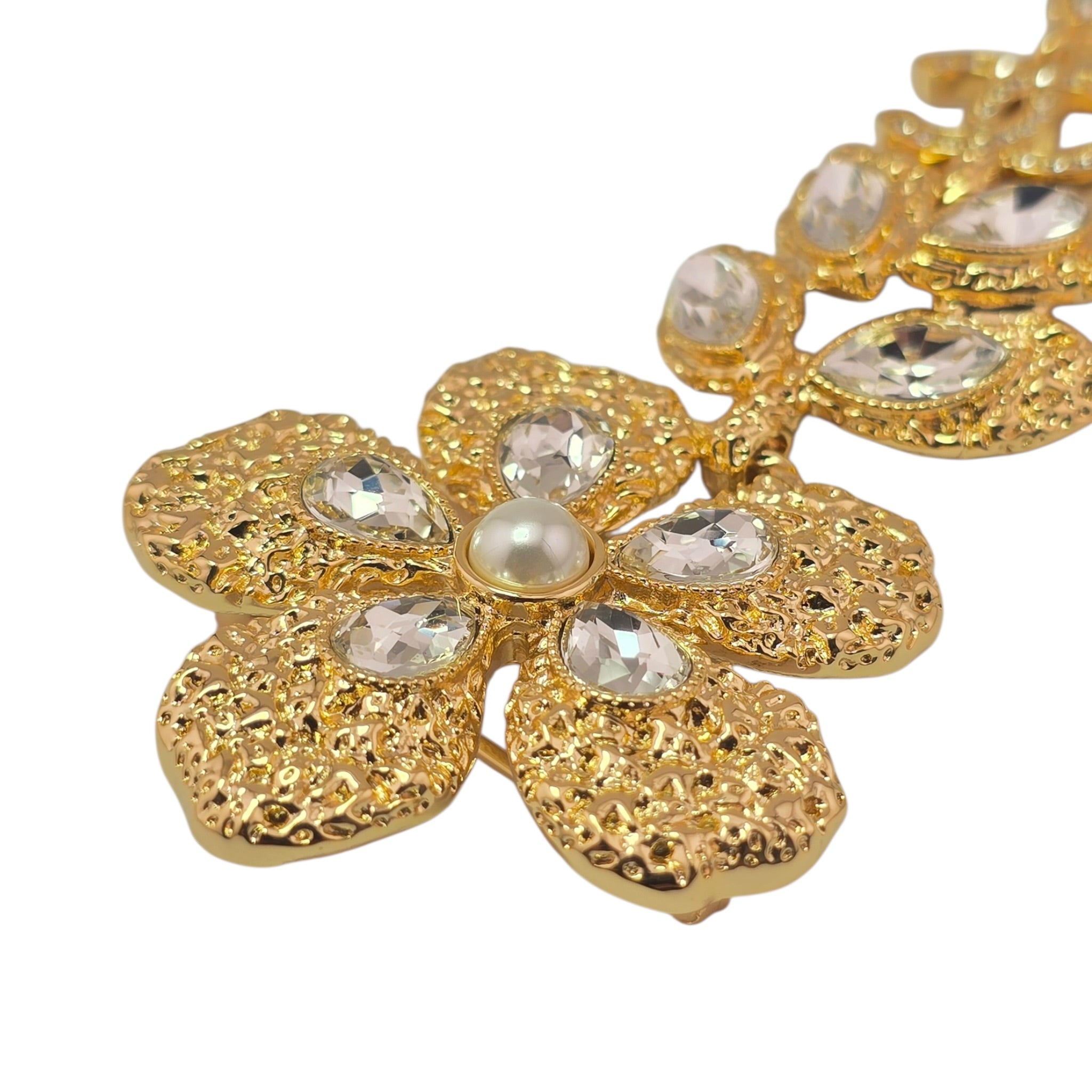 Chanel CC Gold Floral Brooch 26C 2026 CHANEL